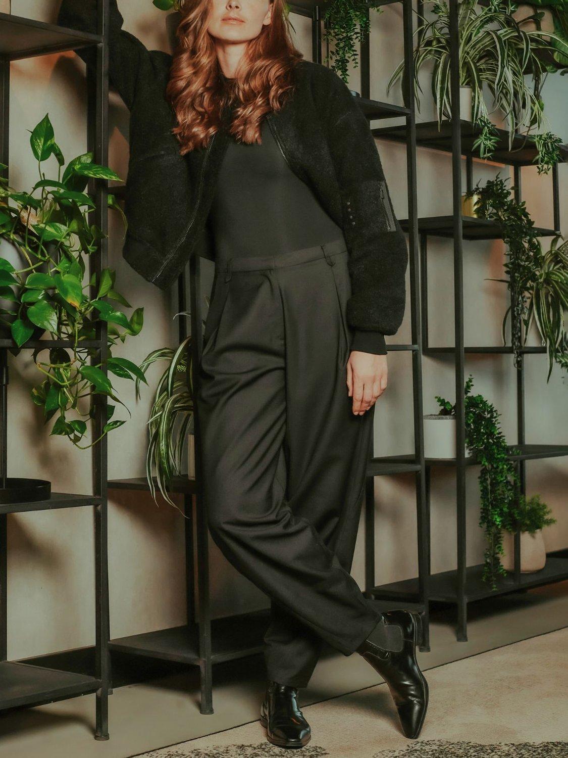 Product image 5 of 9, which shows EAST 42ND Relaxed Tapered Trousers, Black, L