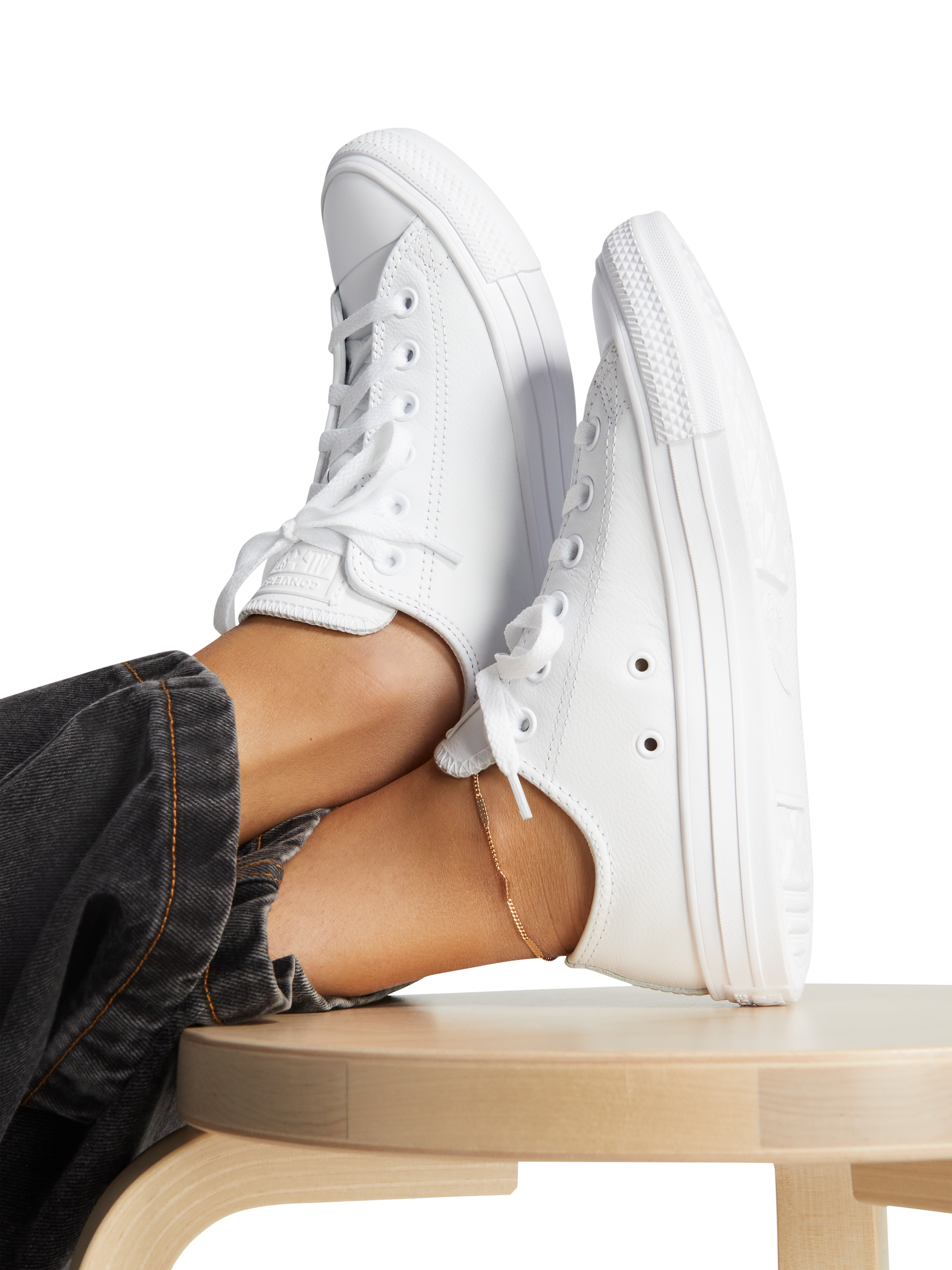 Product image 3 of 4, which shows Converse Chuck Taylor All Star Leather Trainers, White, 4
