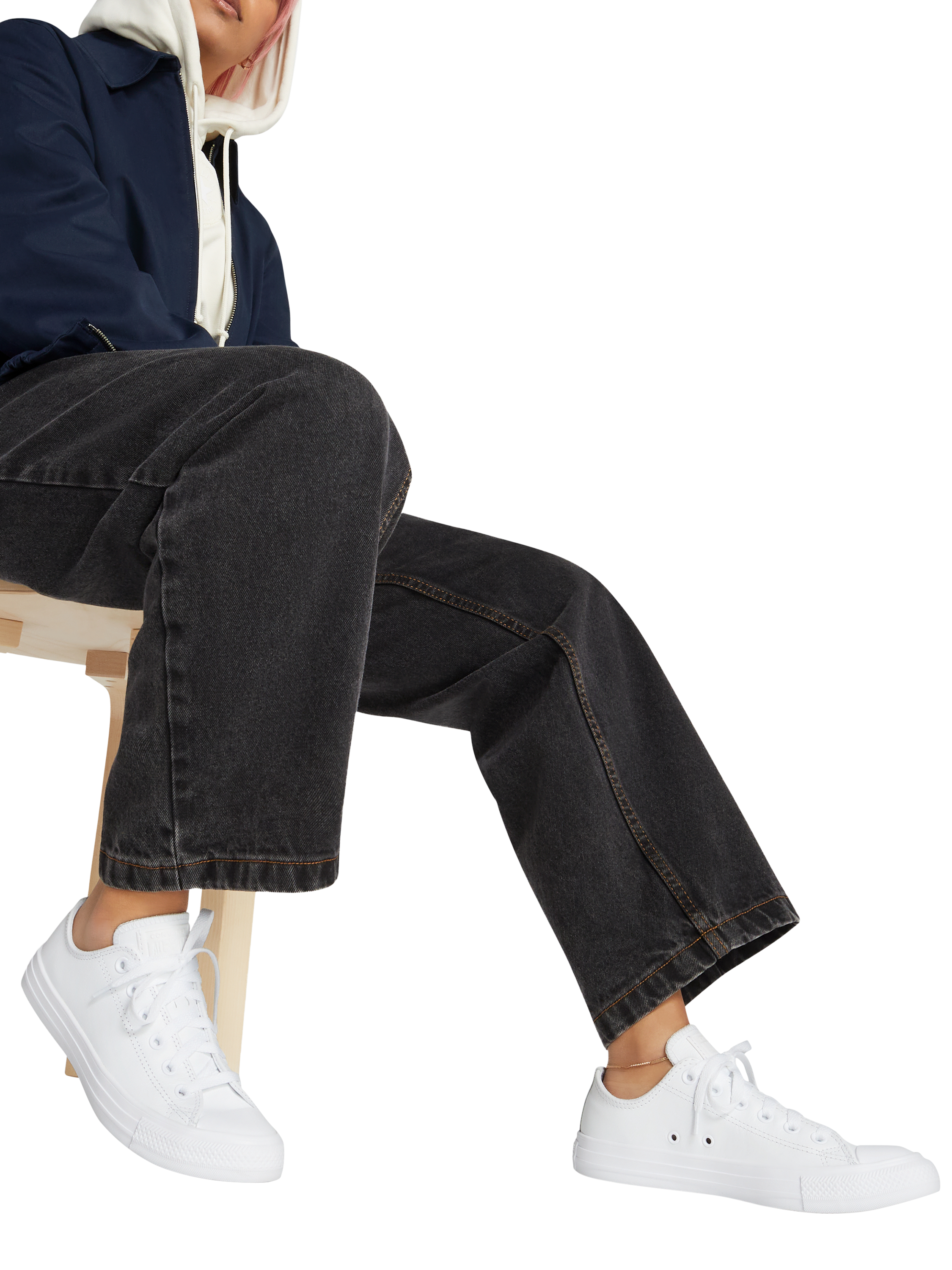 Product image 4 of 4, which shows Converse Chuck Taylor All Star Leather Trainers, White, 4