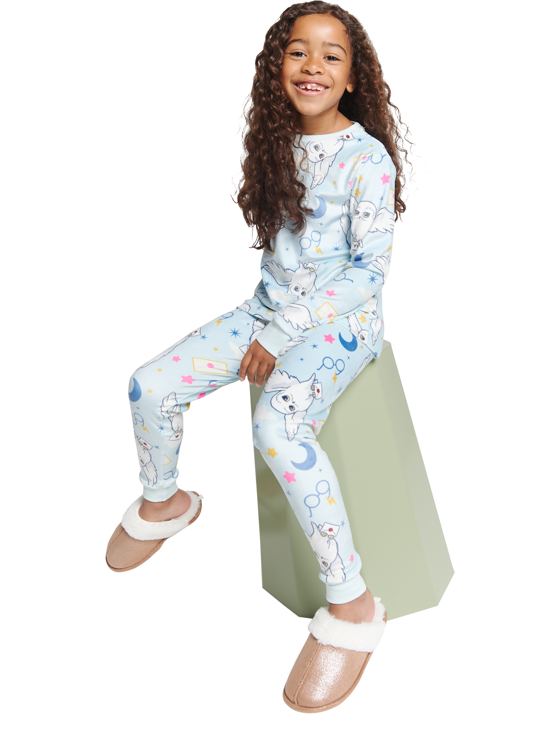 Product image 1 of 3, which shows Brand Threads Kids' Fleece Harry Potter Hedwig Pyjama Set, Multi, 6-7 years