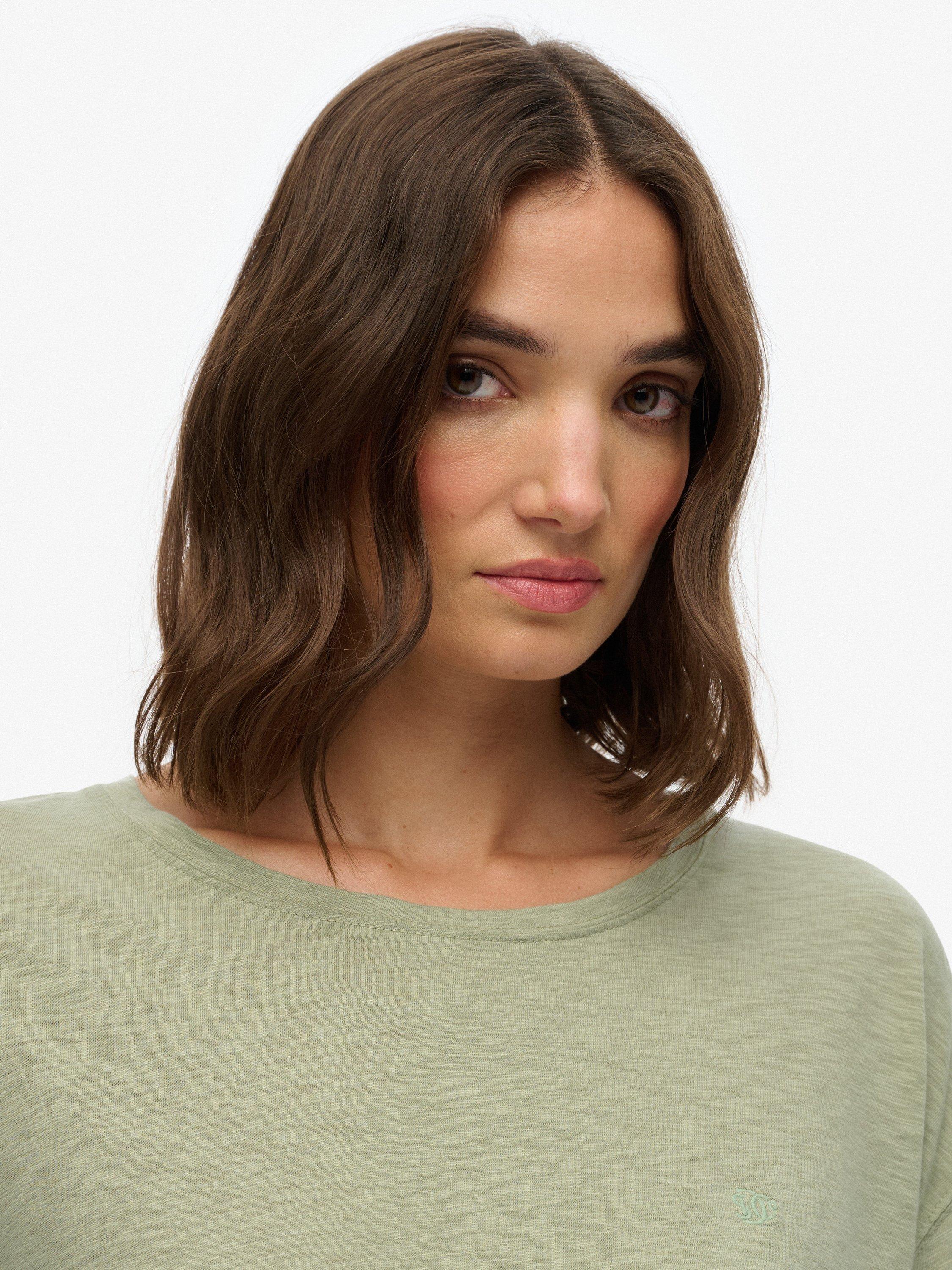 Product image 4 of 5, which shows Superdry Studios Dropped Shoulder T-Shirt, Dusty Sage, 16