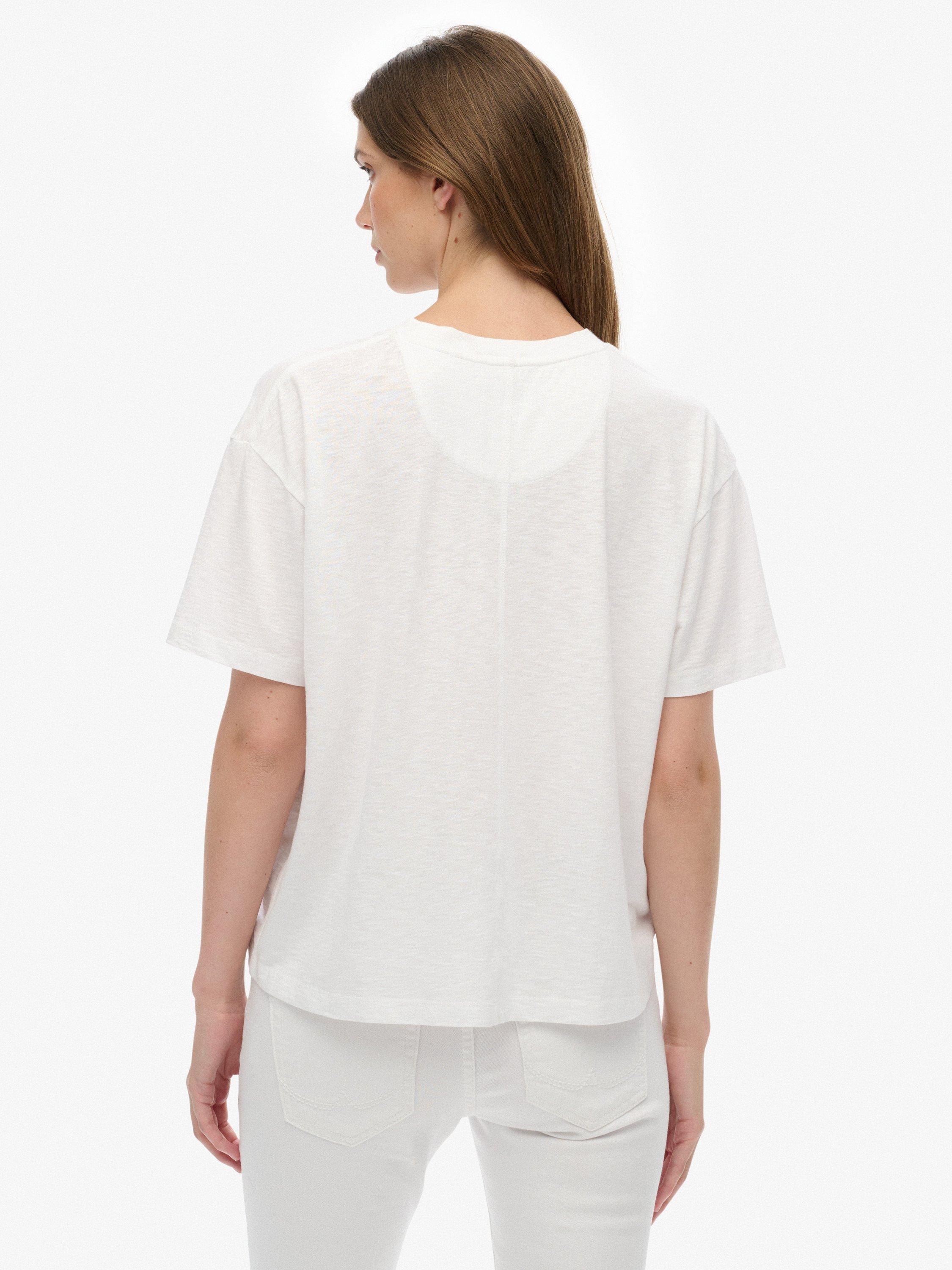 Product image 2 of 5, which shows Superdry Studios Crew T-Shirt, Optic, 14