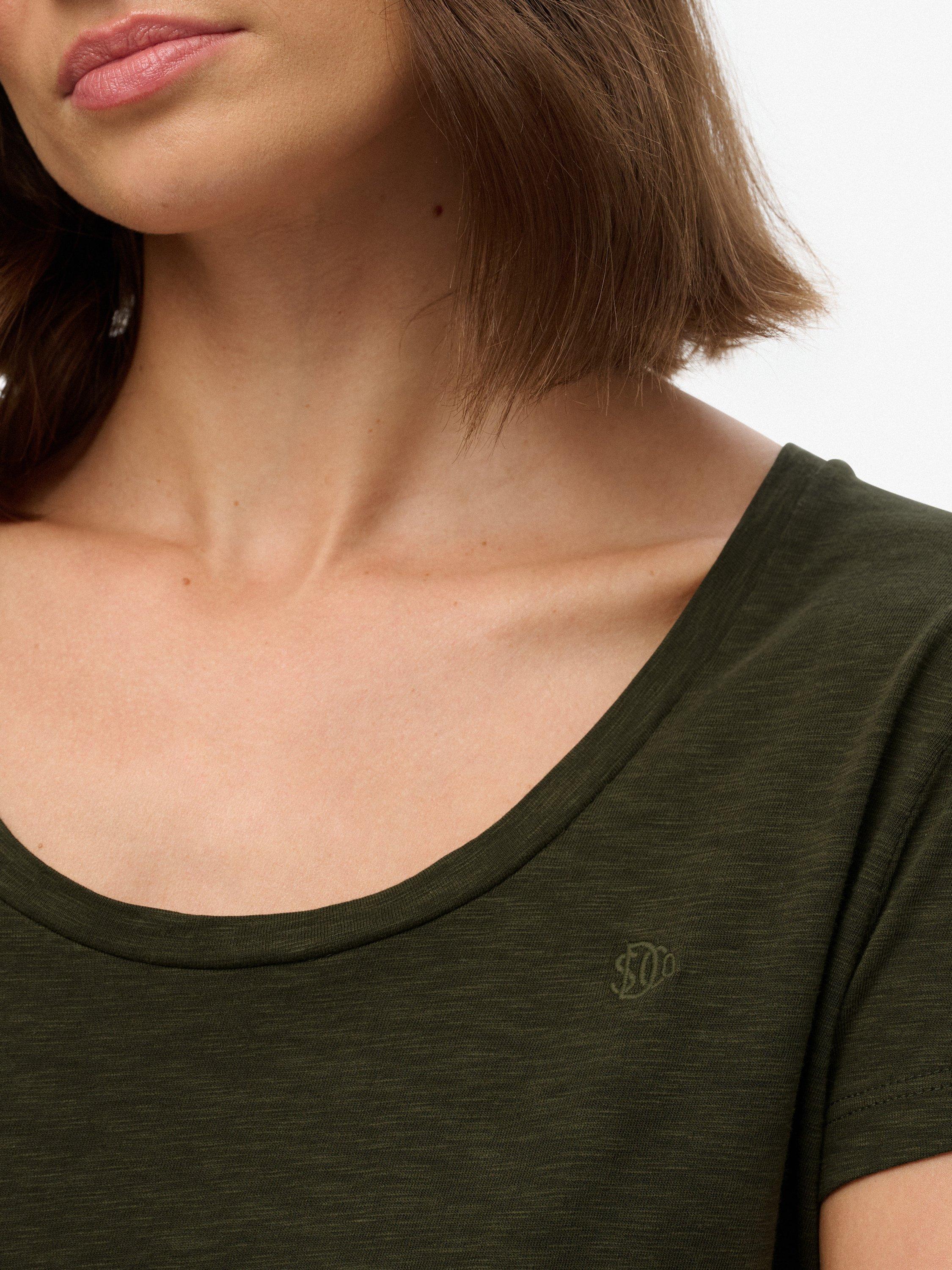 Product image 5 of 5, which shows Superdry Studios Scoop Neck T-Shirt, Beetle Green, 8