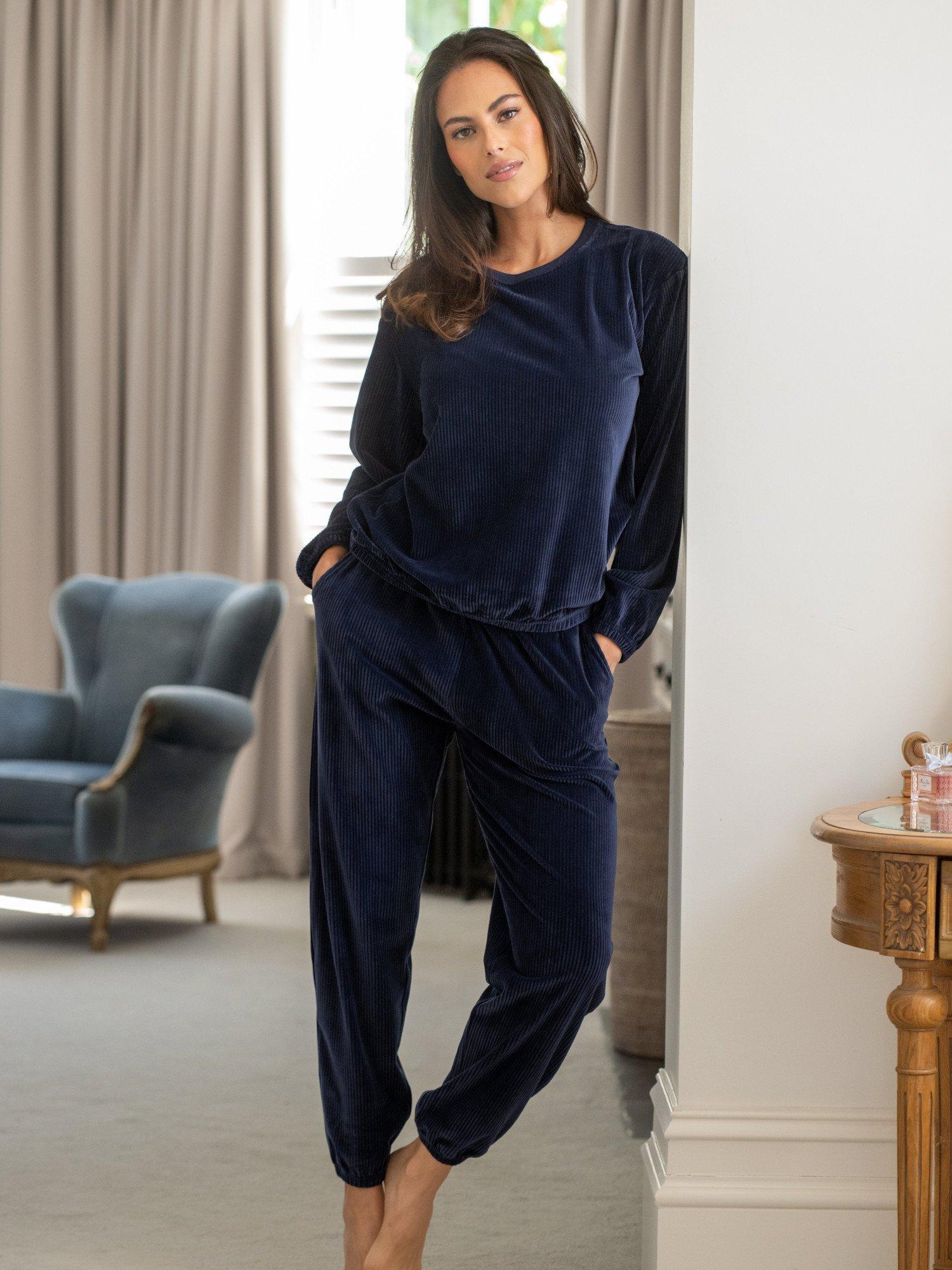 Product image 6 of 10, which shows Pour Moi Ribbed Cosy Fleece Lounge Pyjama Set, Navy, 8
