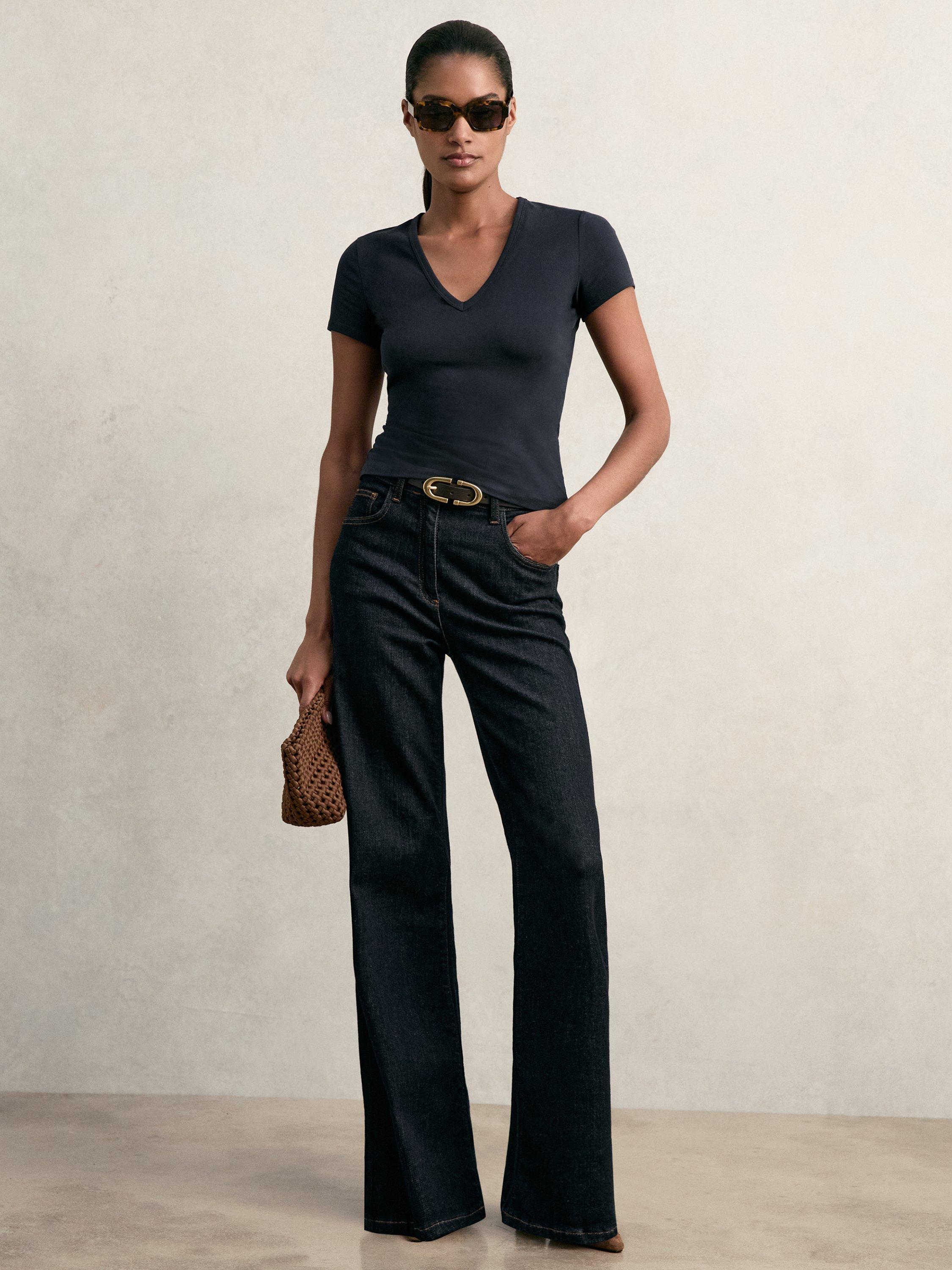 Product image 4 of 5, which shows Reiss Leia V-Neck T-Shirt, Navy, XS