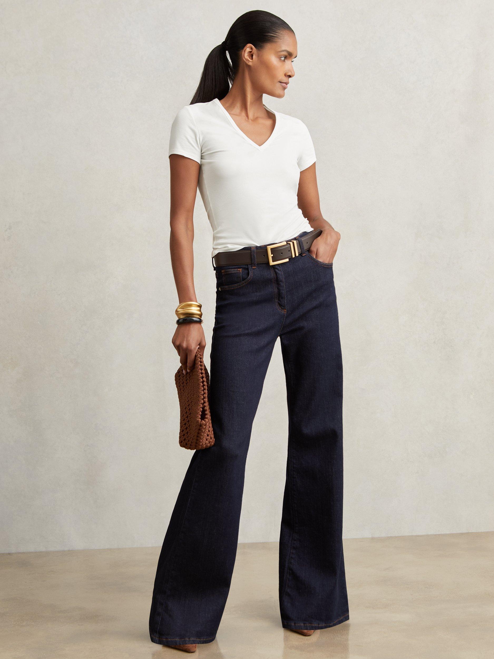 Product image 4 of 5, which shows Reiss Leia V-Neck T-Shirt, White, XS