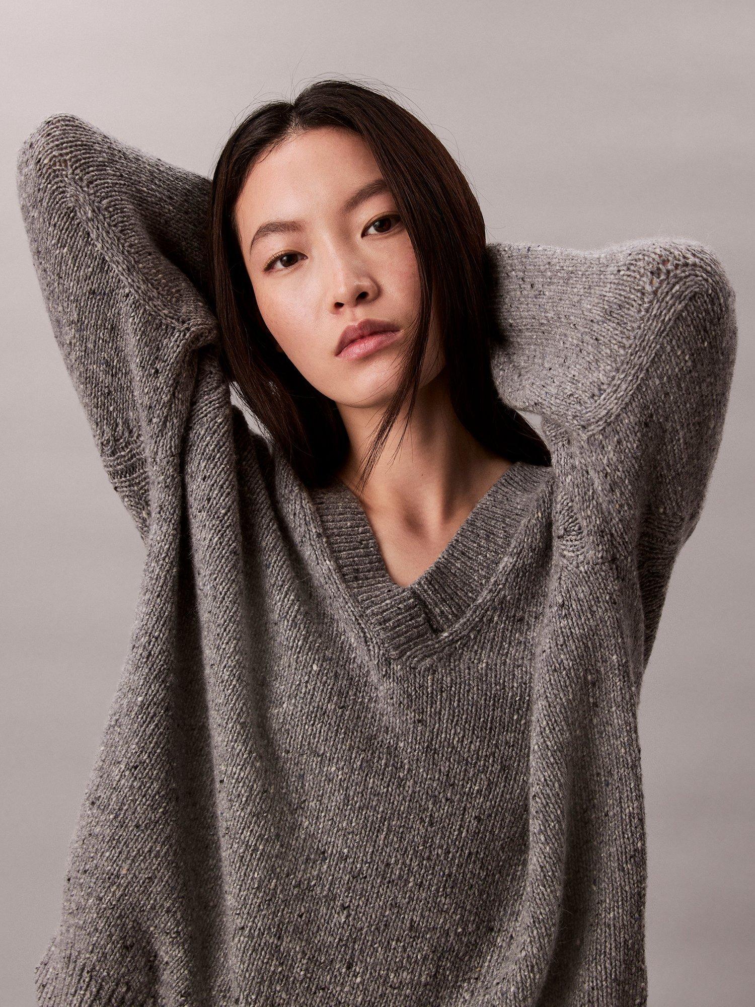 Product image 4 of 7, which shows Calvin Klein Chunky Neps V-Neck Wool Rich Jumper, Stoneflag, S