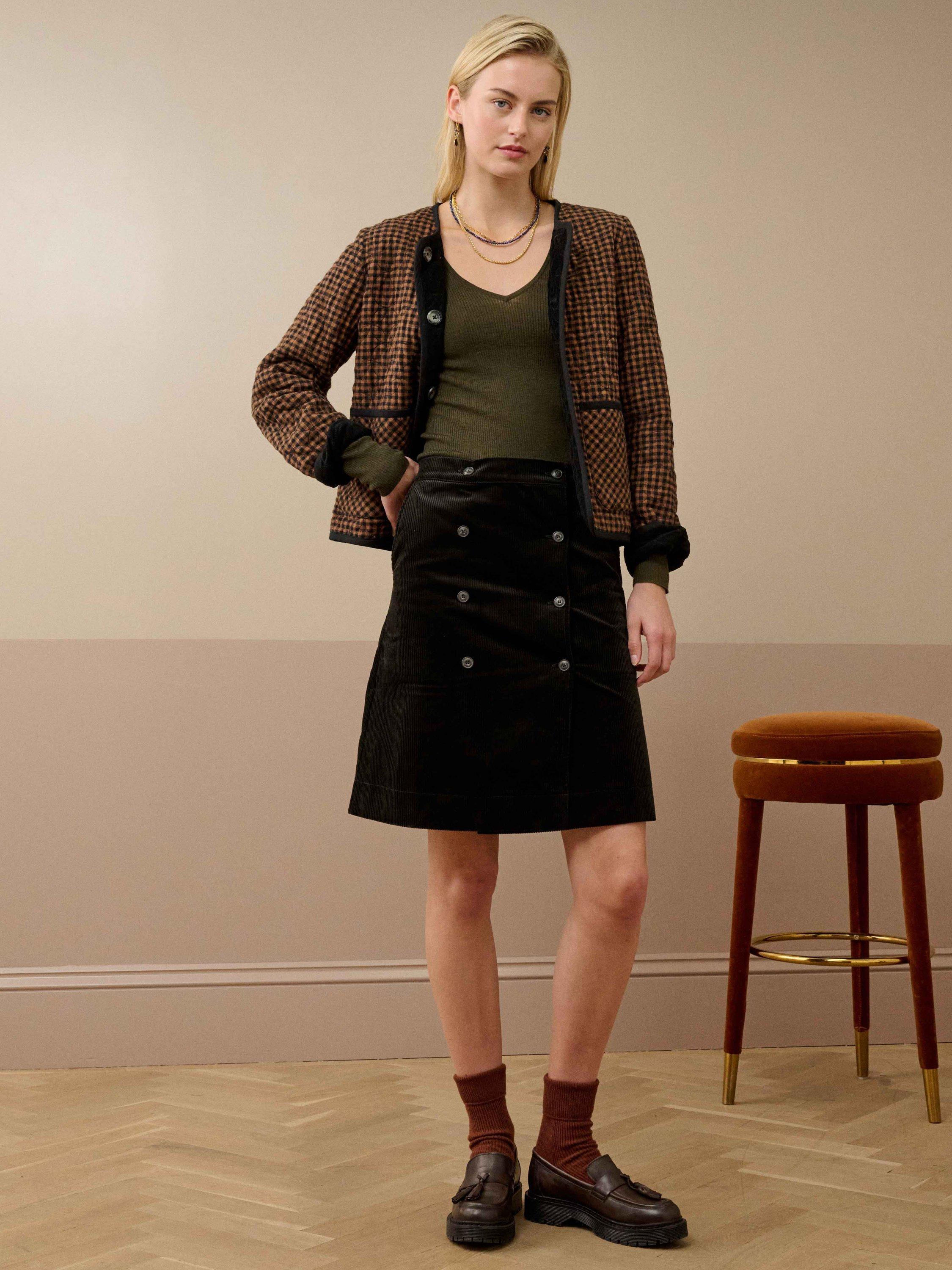 Product image 2 of 4, which shows Brora V-Neck Ribbed Pure Merino Wool Jumper, Olive, 8