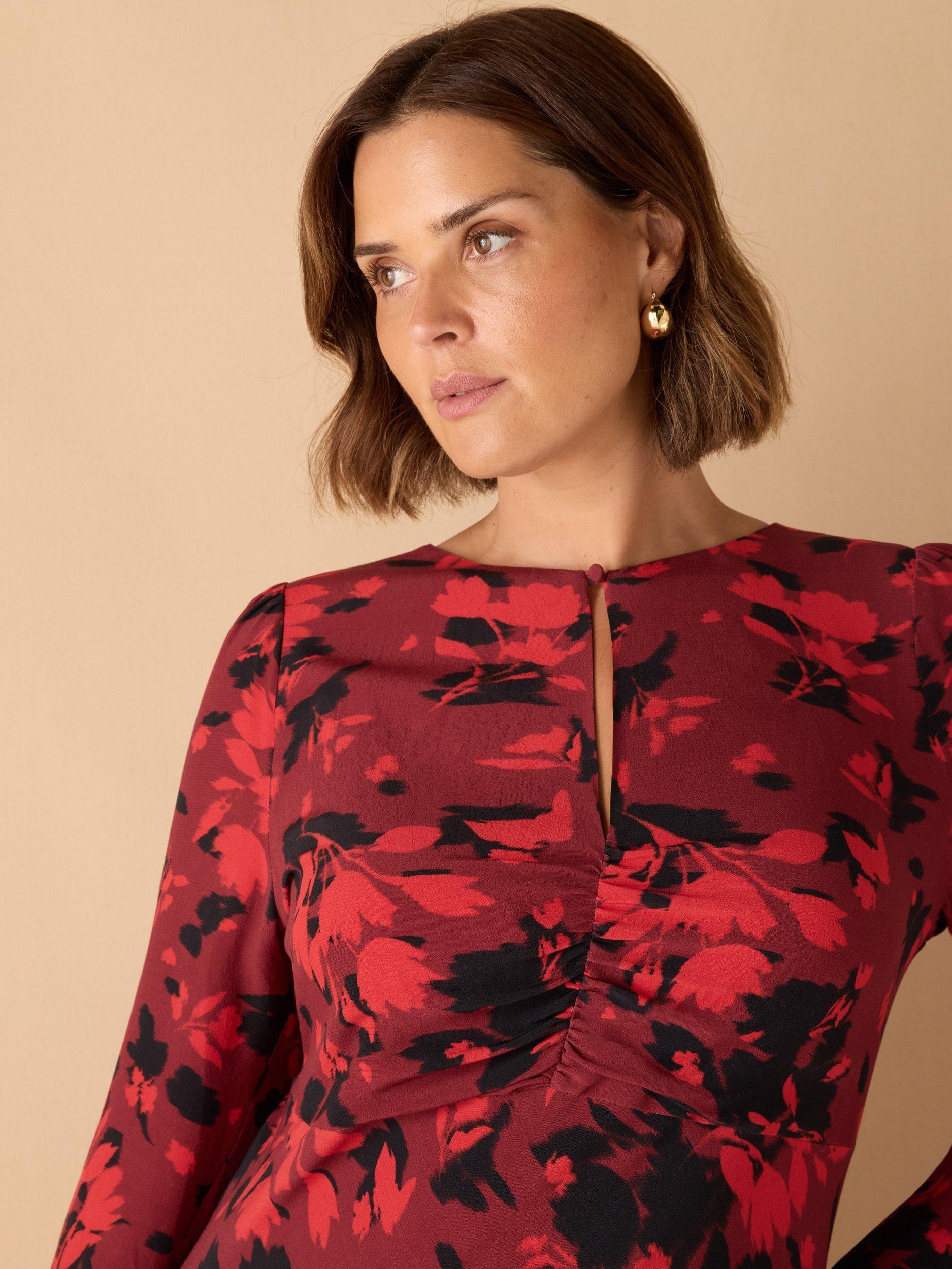 Product image 4 of 8, which shows Live Unlimited Abstract Print Ruched Front Maxi Dress, Red, 12