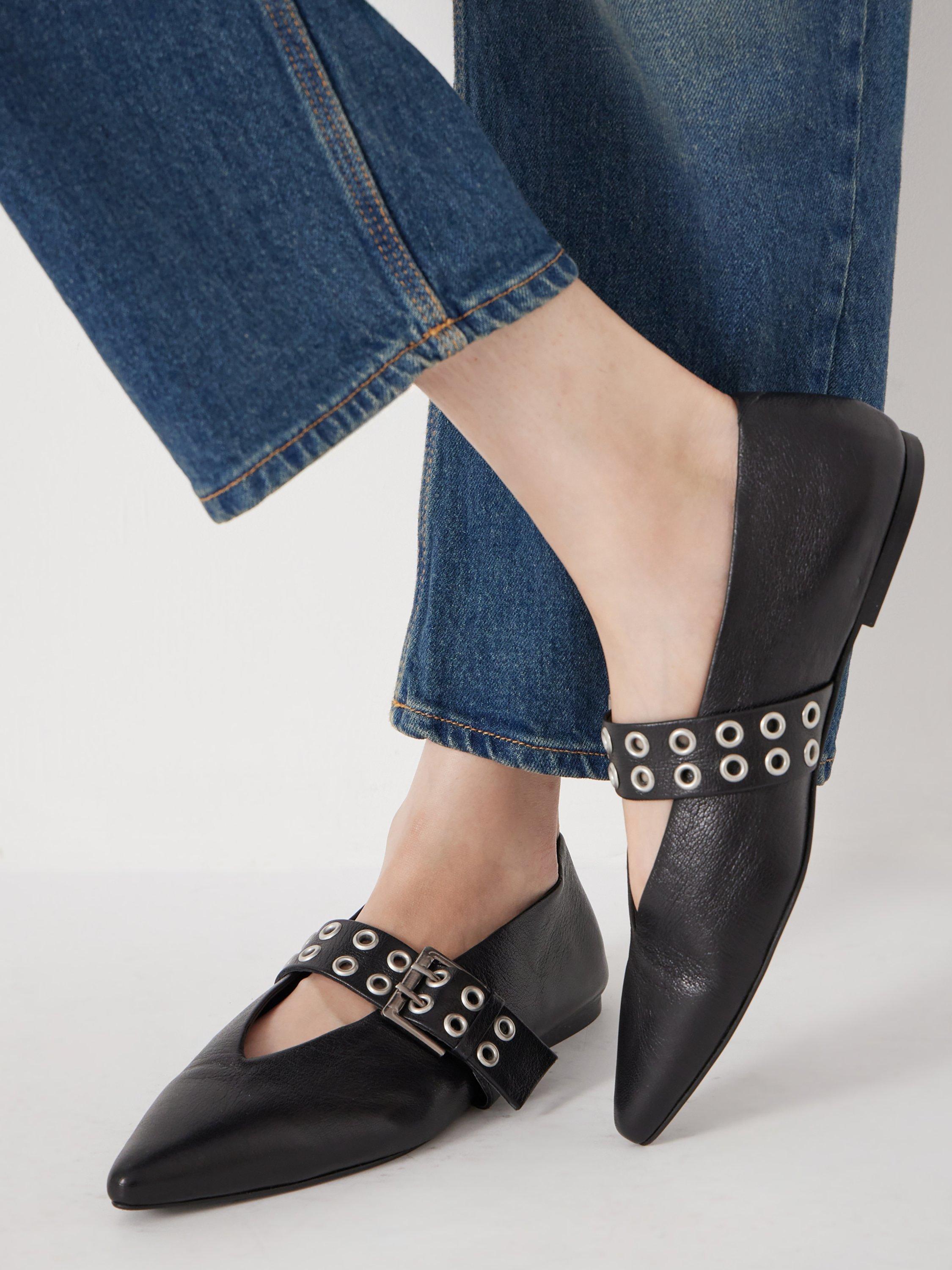 Product image 4 of 5, which shows HUSH Buckle Pointed Flat Shoes, Black, 3