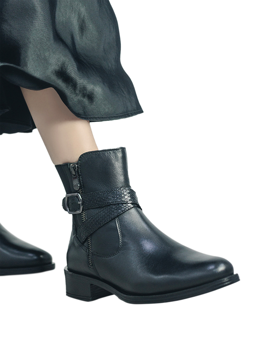 Product image 2 of 5, which shows Moda in Pelle Oloron Leather Ankle Boots, Black, 3