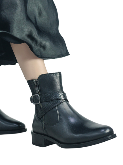Moda in Pelle Oloron Leather Ankle Boots - view 2, Black