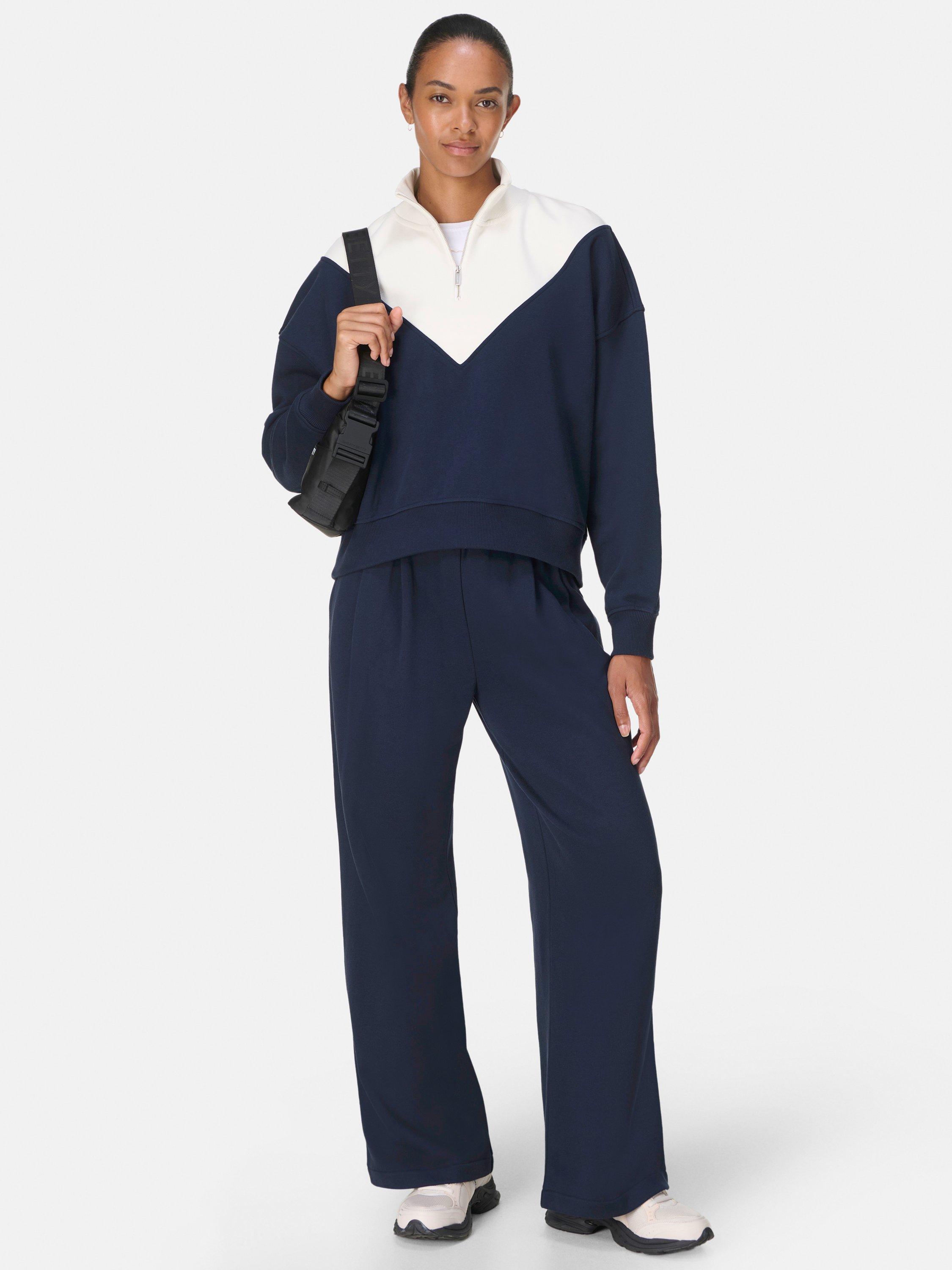 AMERI×Champion OVER SWEAT TOP ブルー AMERI × Champion 初のコラボアイテムが9月29日(木)に発売。 │ QUI