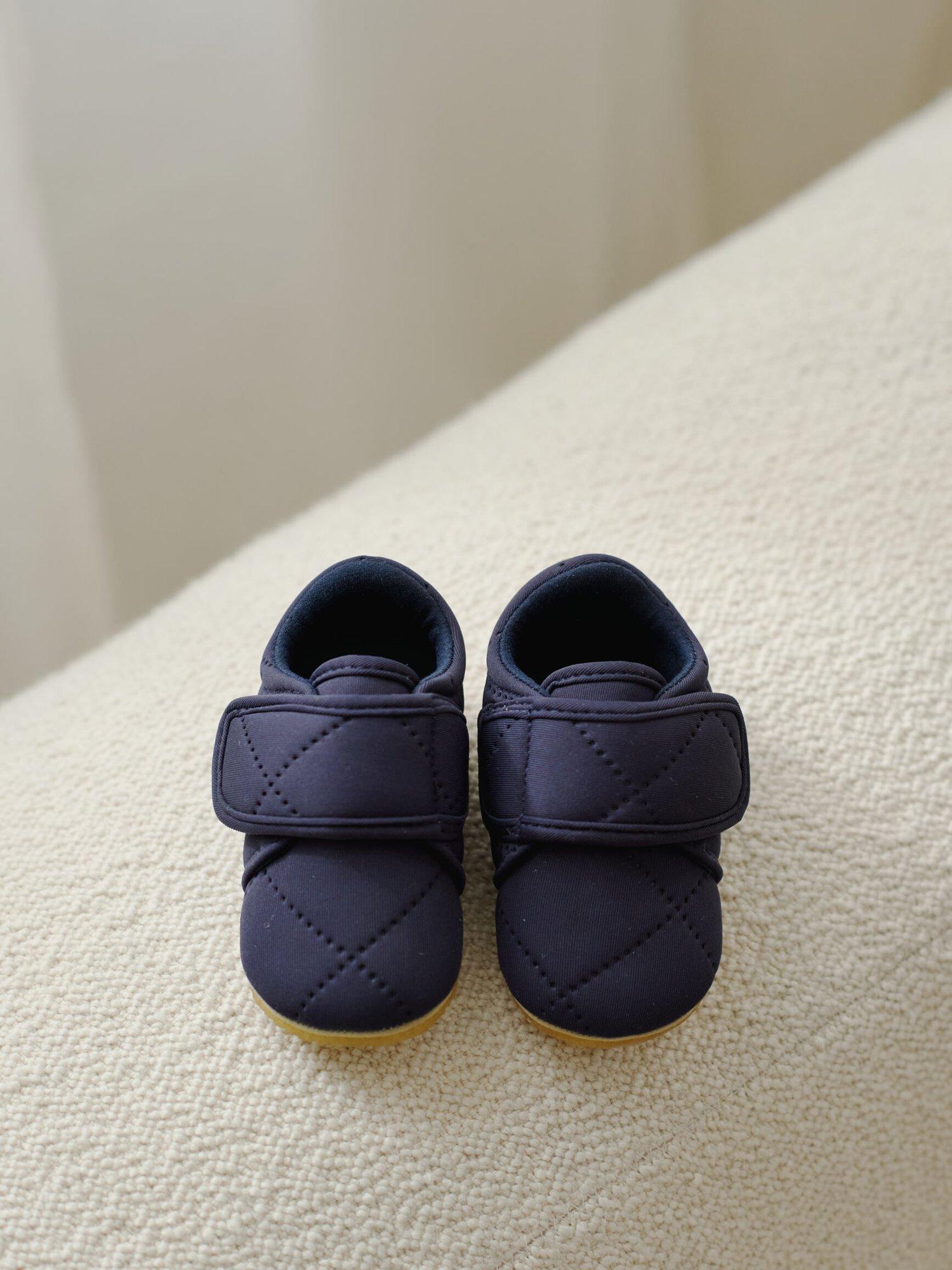 Product image 6 of 7, which shows WHEAT Kids' Sasha Indoor Slippers, Ink, EU26