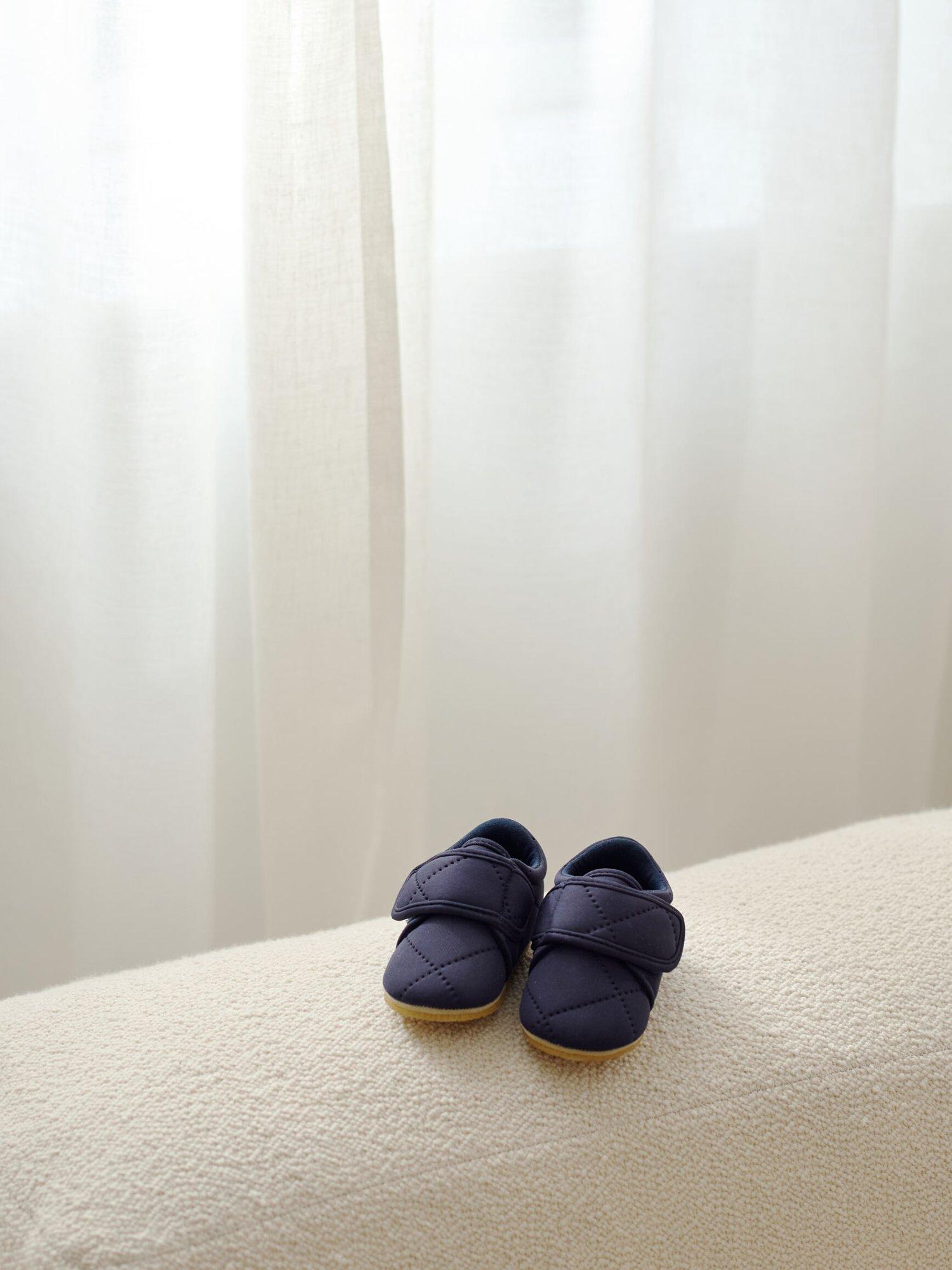 Product image 7 of 7, which shows WHEAT Kids' Sasha Indoor Slippers, Ink, EU26