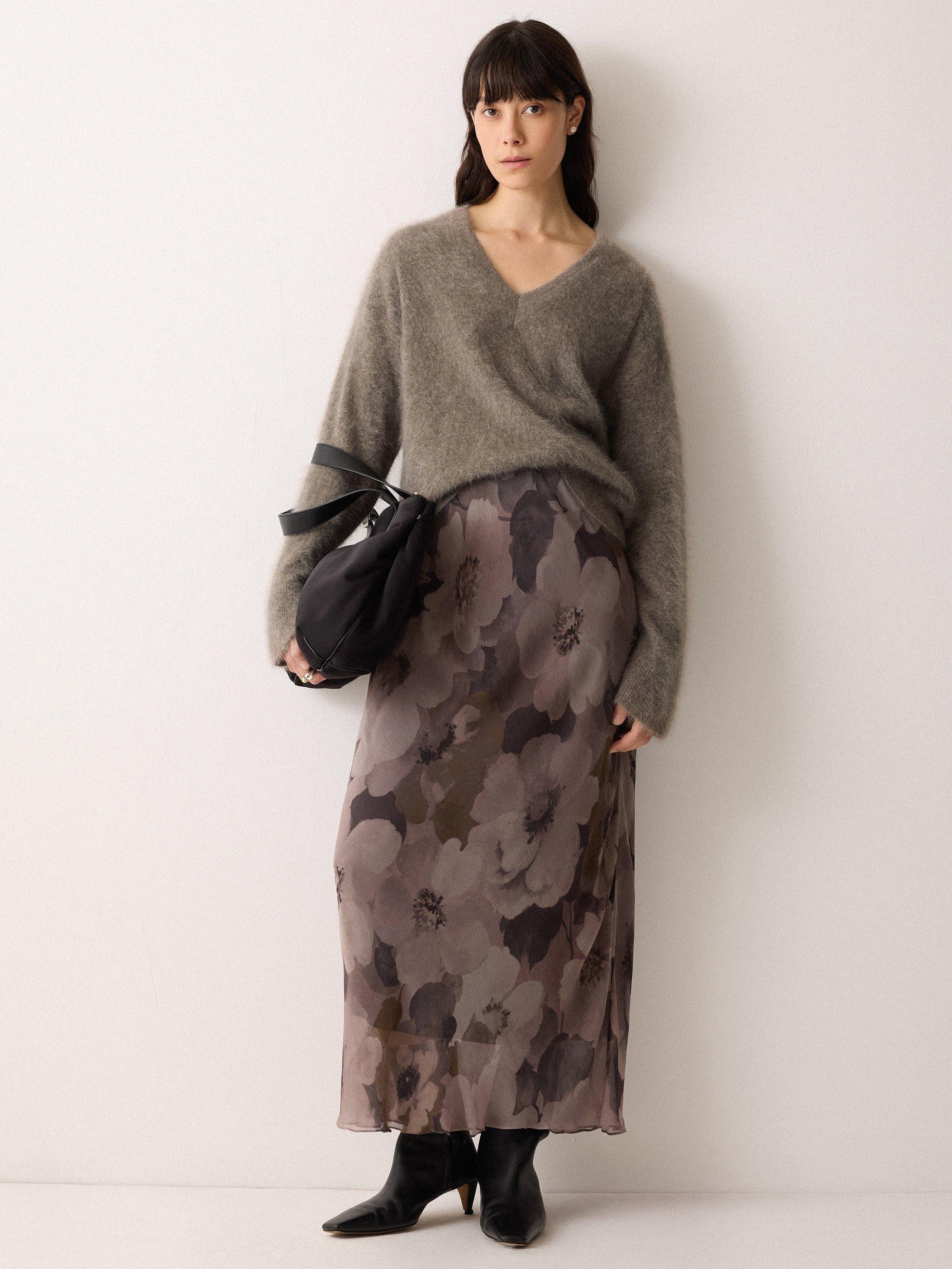 Product image 6 of 7, which shows Jigsaw Halo Cashmere V-Neck Jumper, Brown, M