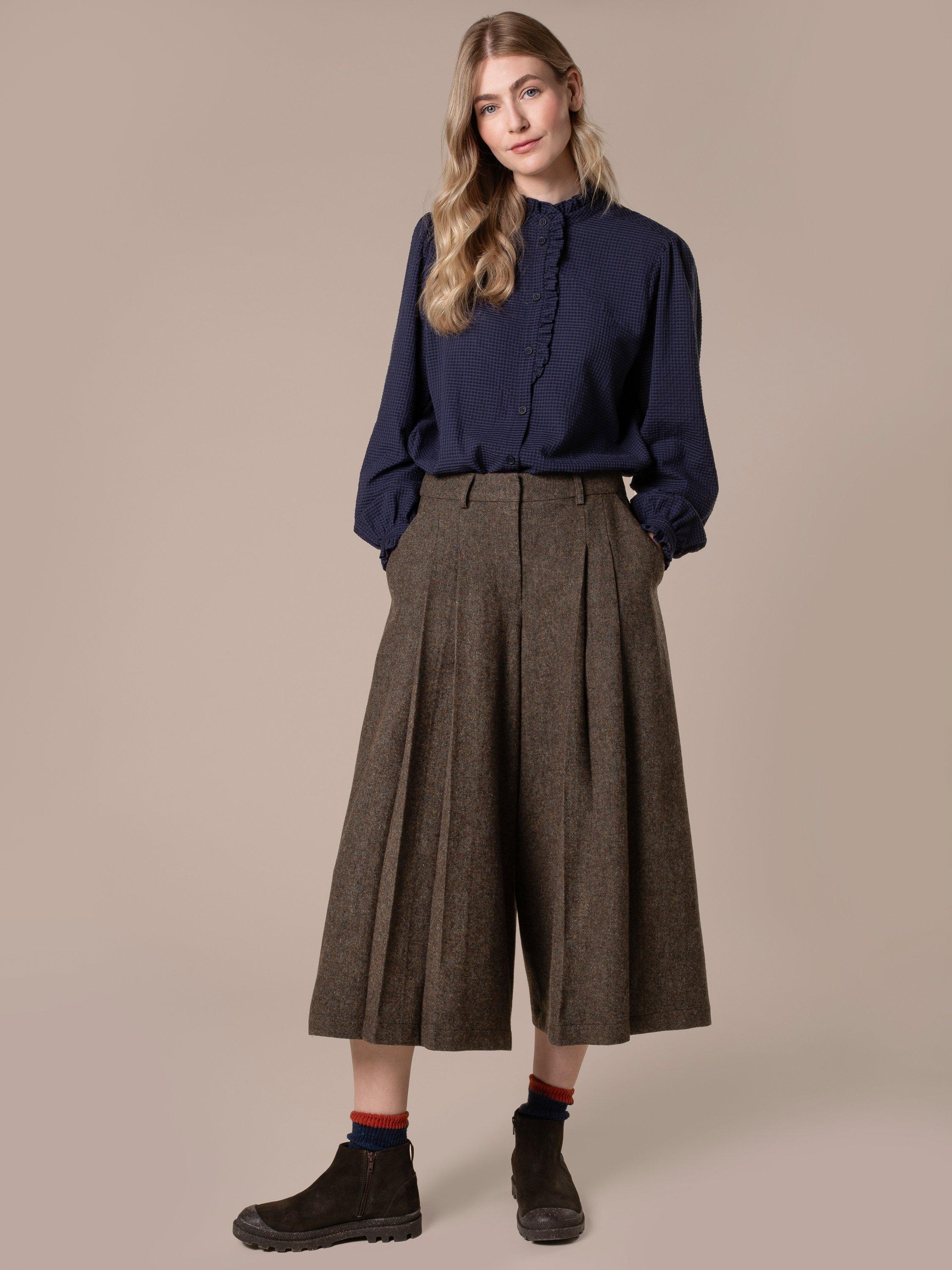 Product image 1 of 9, which shows Celtic & Co.Tweed Wool Cullotes Trousers, Olive, 8