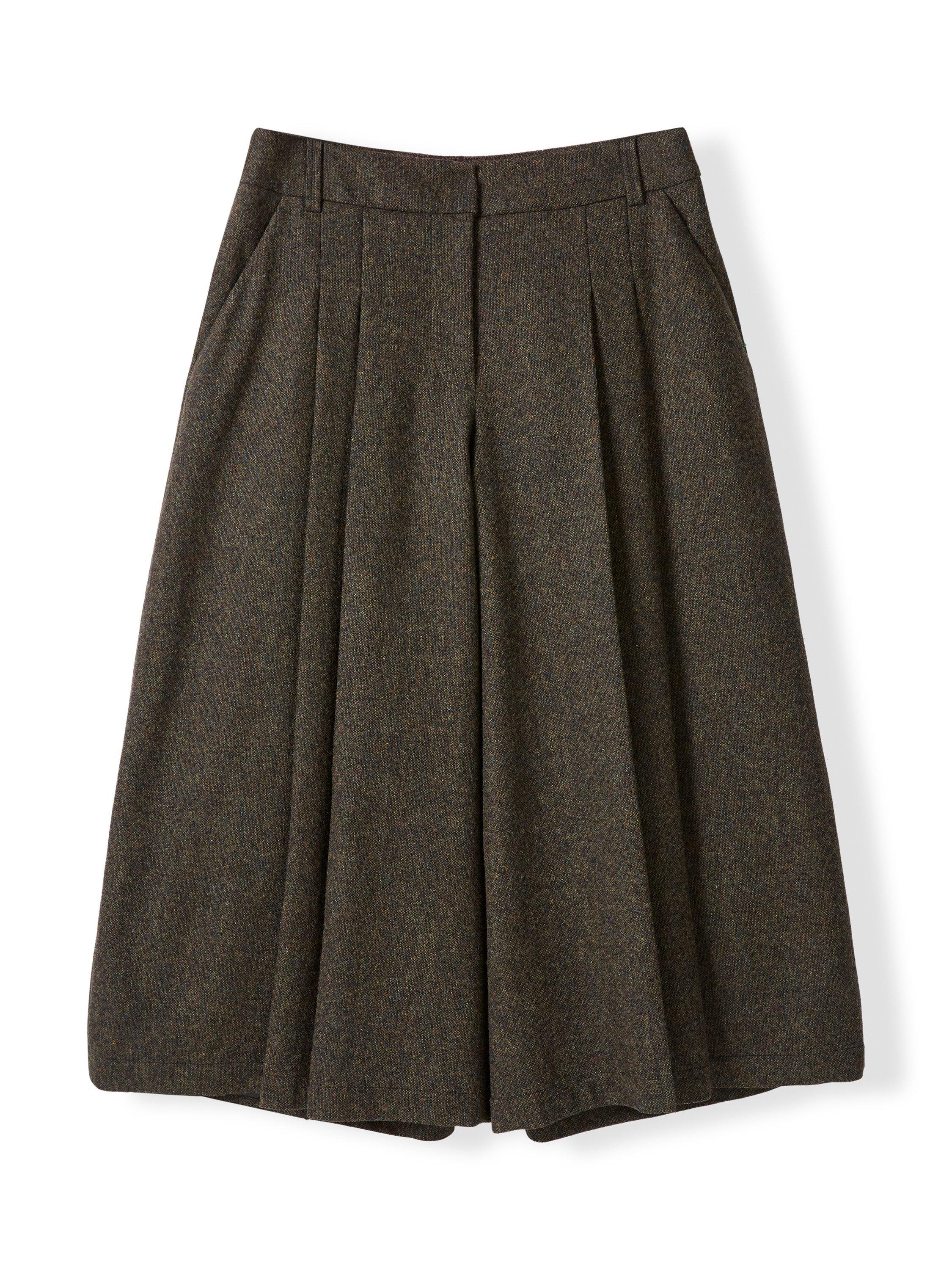 Product image 6 of 9, which shows Celtic & Co.Tweed Wool Cullotes Trousers, Olive, 8