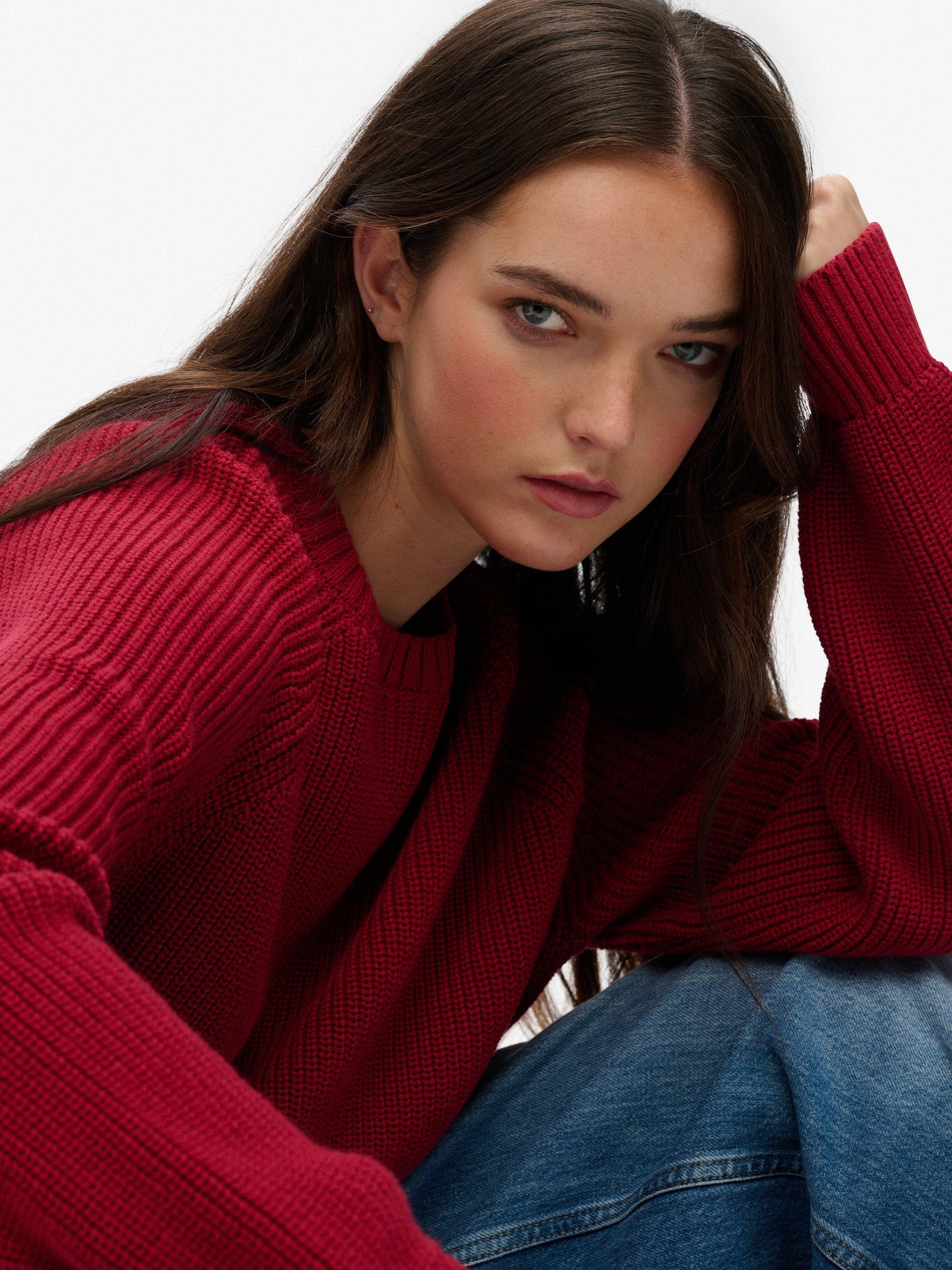 Product image 4 of 5, which shows Superdry Relaxed Ribbed Knitted Jumper, Bordeaux Red, 6