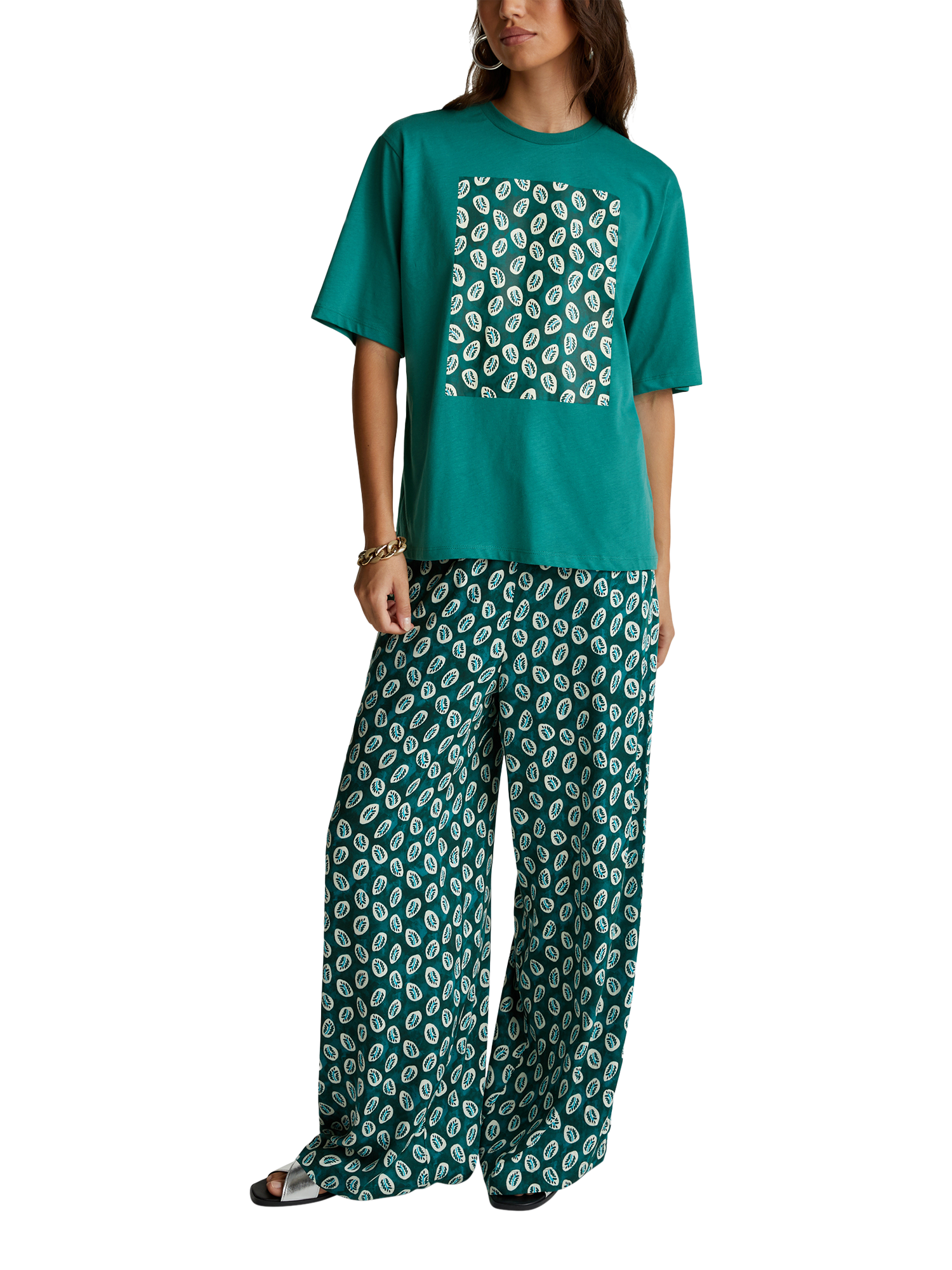 Product image 3 of 5, which shows Benetton Printed T-Shirt, Green, S