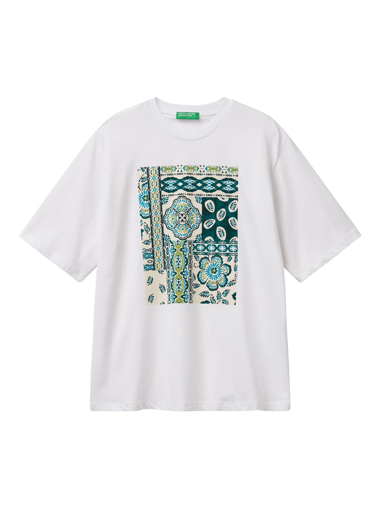 Product image 4 of 5, which shows Benetton Graphic T-Shirt, White, S