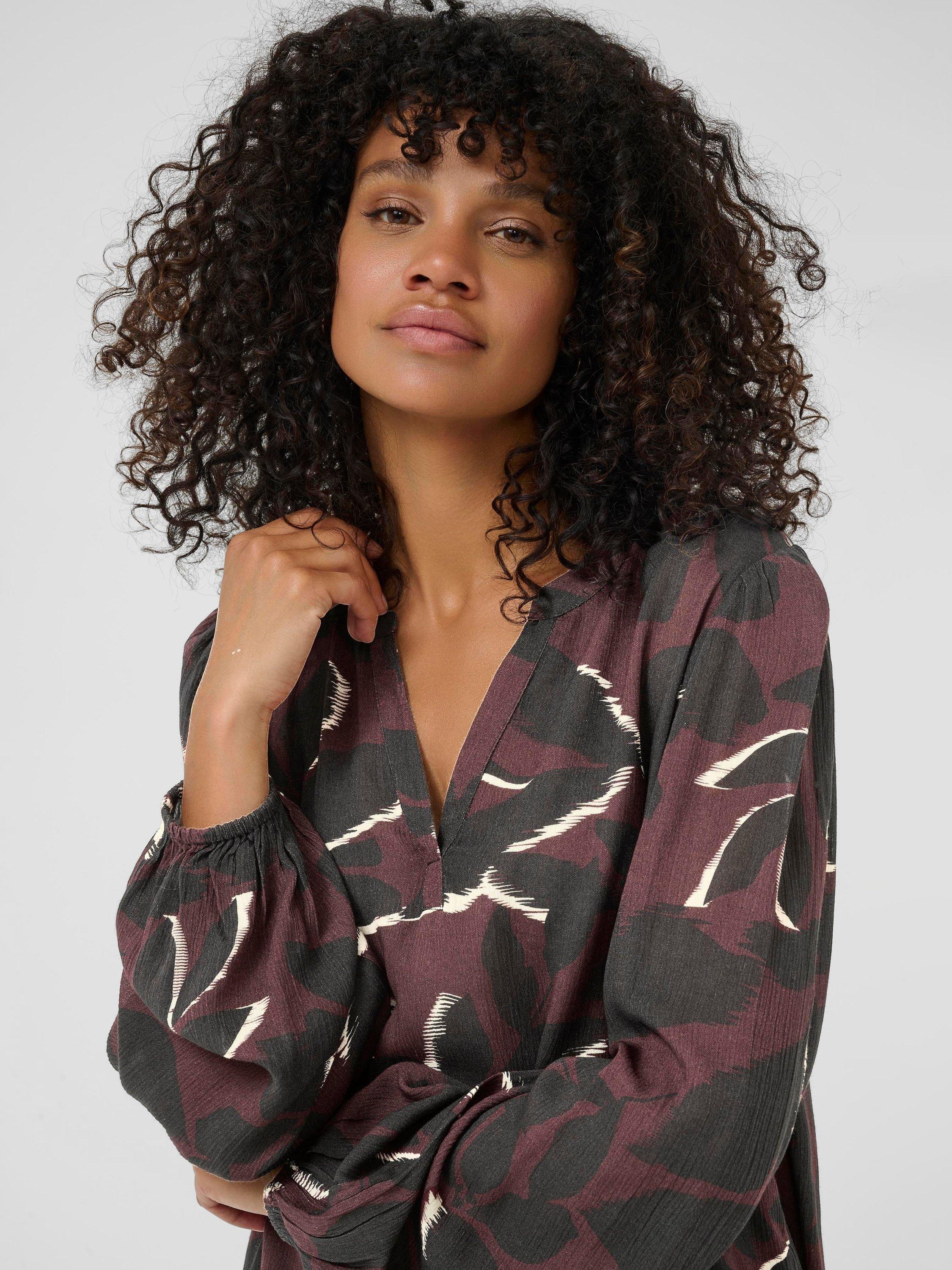 Product image 4 of 6, which shows KAFFE Beate Amber Floral Top, Wine/Black, 8