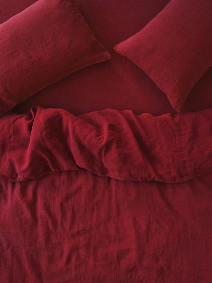 Piglet in Bed Linen Blend Bedding, Rhubarb