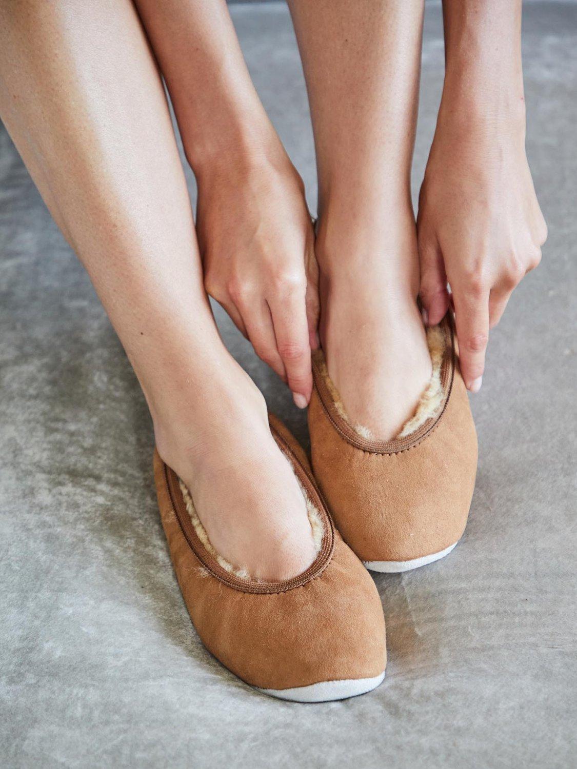 Product image 2 of 2, which shows British Boxers Sheepskin Ballet Slippers, Chestnut, 3.5