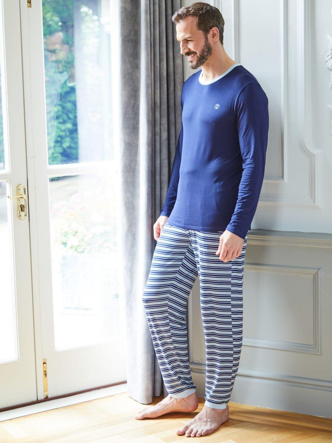 Product image 4 of 6, which shows British Boxers Bamboo Blend Pyjama Set, Skyline, S