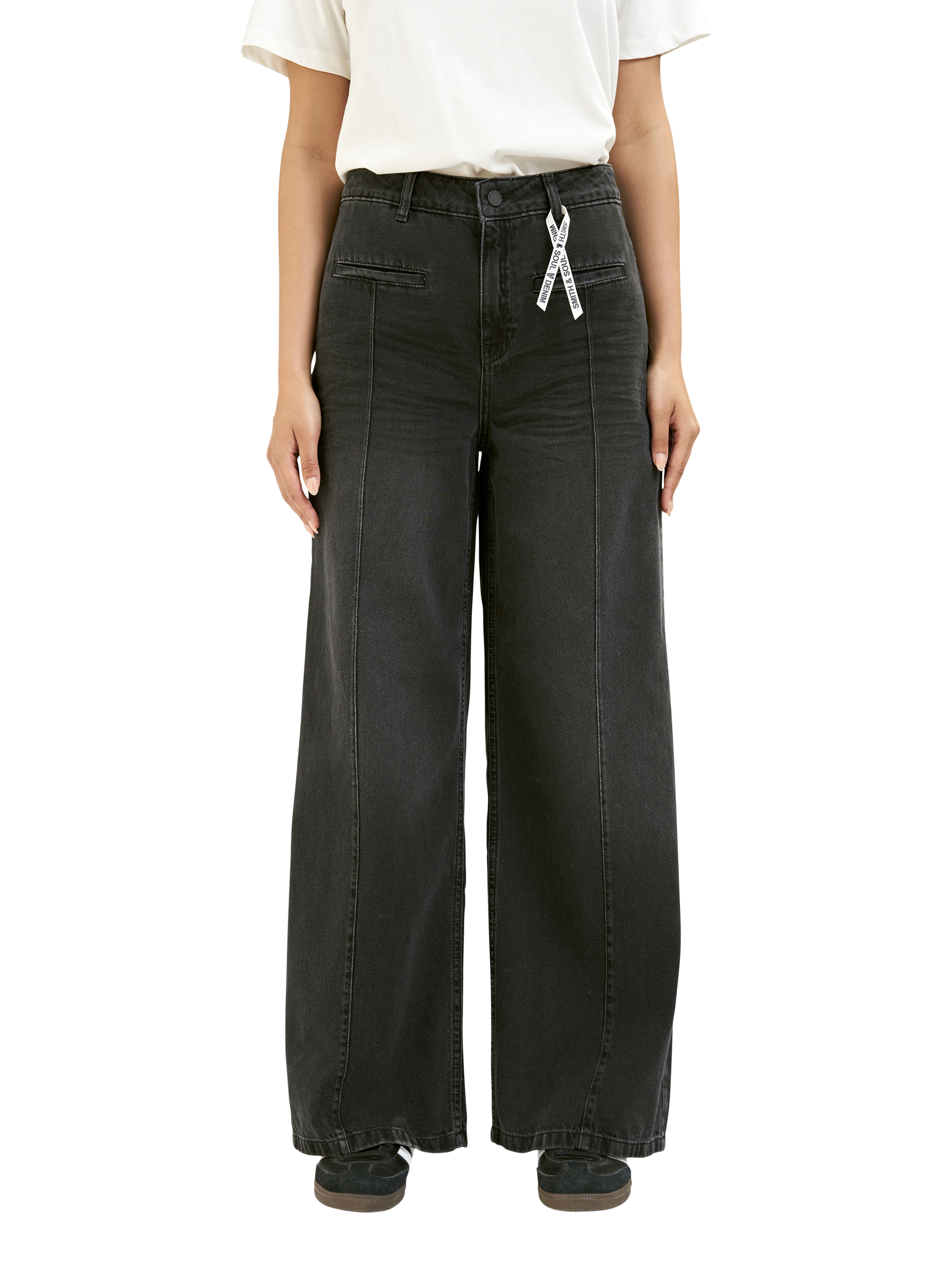 Product image 1 of 5, which shows Smith & Soul High Rise Wide Leg Jeans, Black, W26/L31