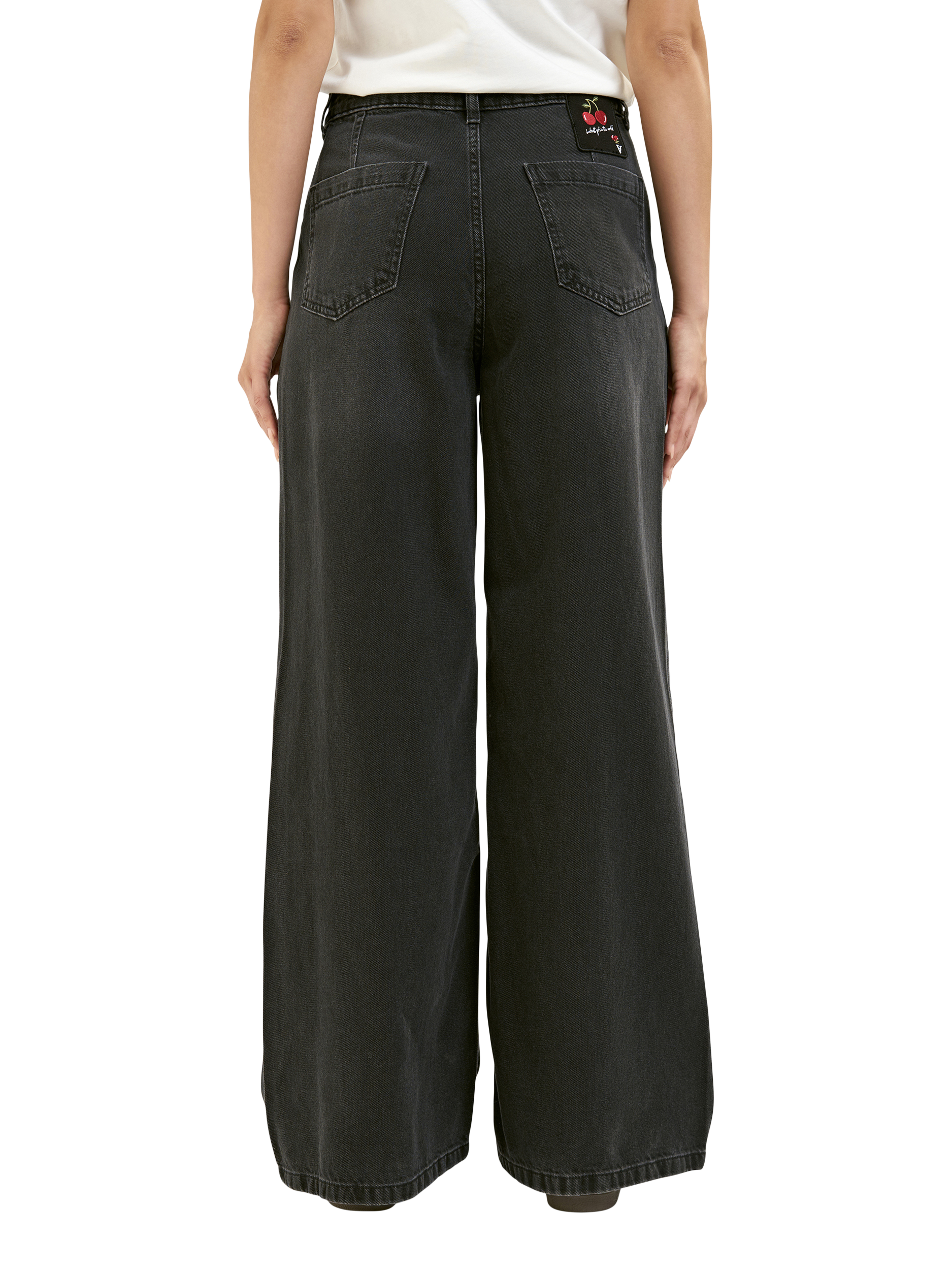 Product image 2 of 5, which shows Smith & Soul High Rise Wide Leg Jeans, Black, W26/L31