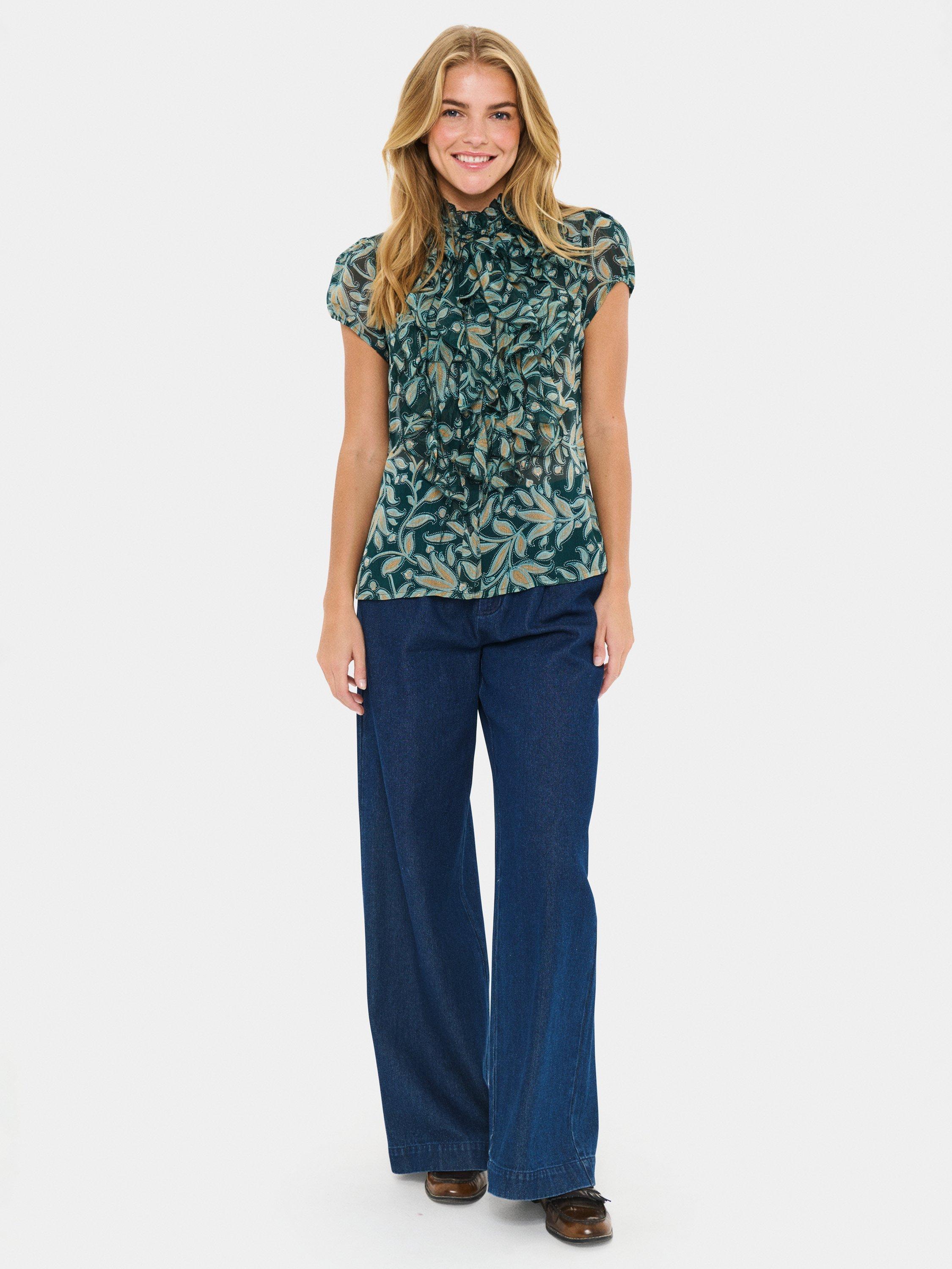 Product image 3 of 6, which shows Saint Tropez Lilja Floral Crinkle Top, Pine, XS