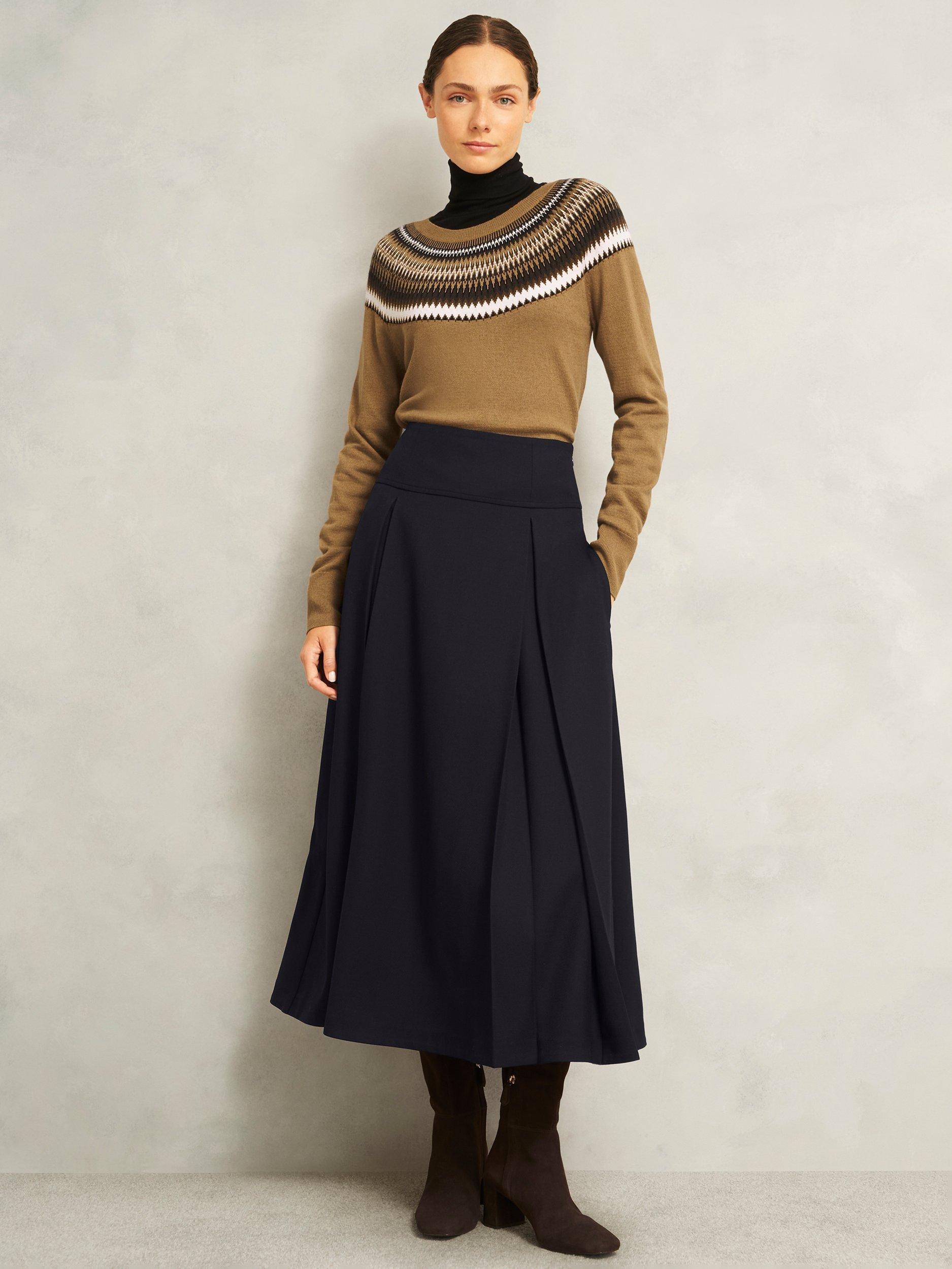 Product image 1 of 6, which shows Hobbs Berkely Inverted Pleat Circle Skirt, Black, 12