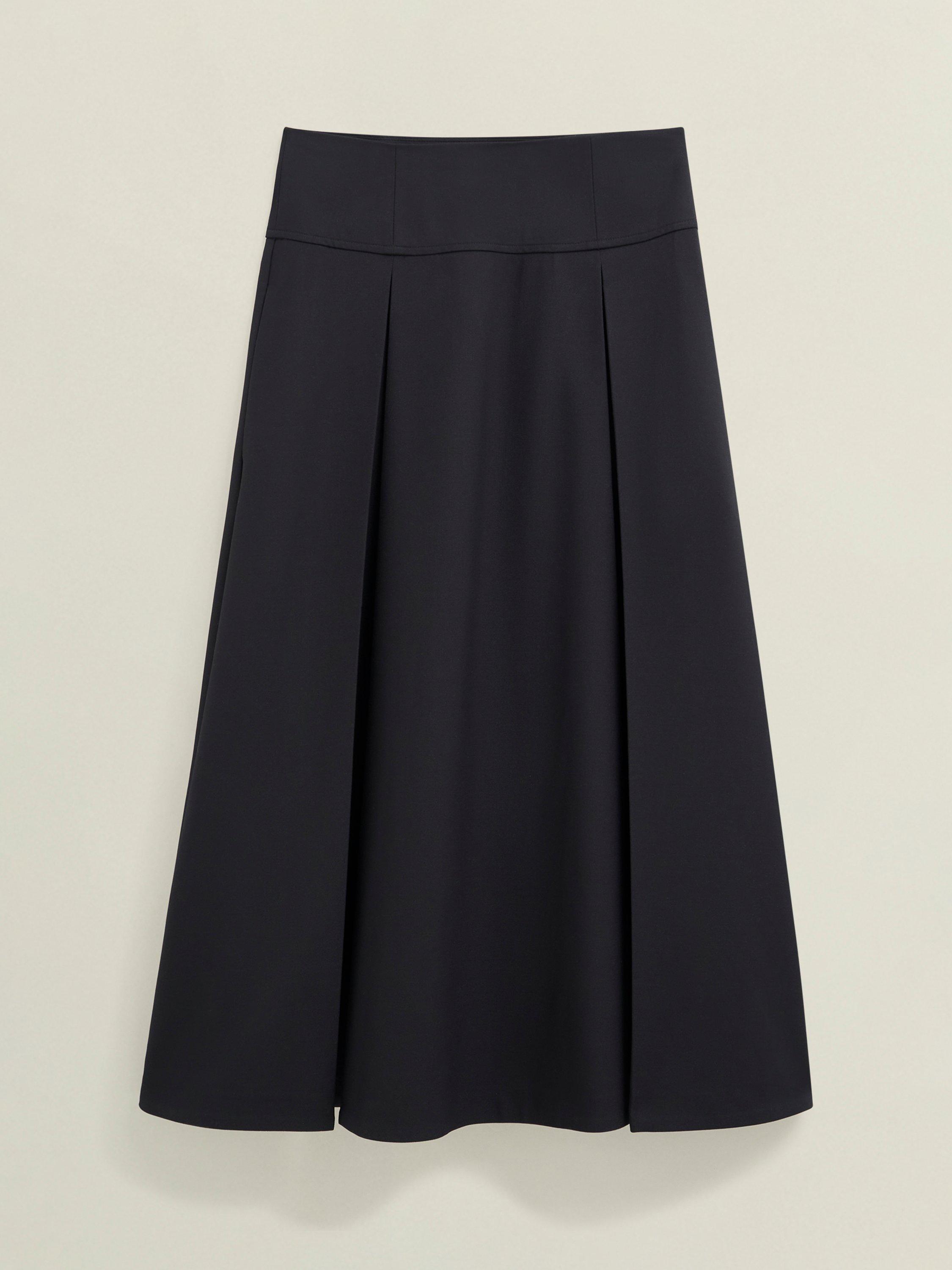 Product image 4 of 6, which shows Hobbs Berkely Inverted Pleat Circle Skirt, Black, 12