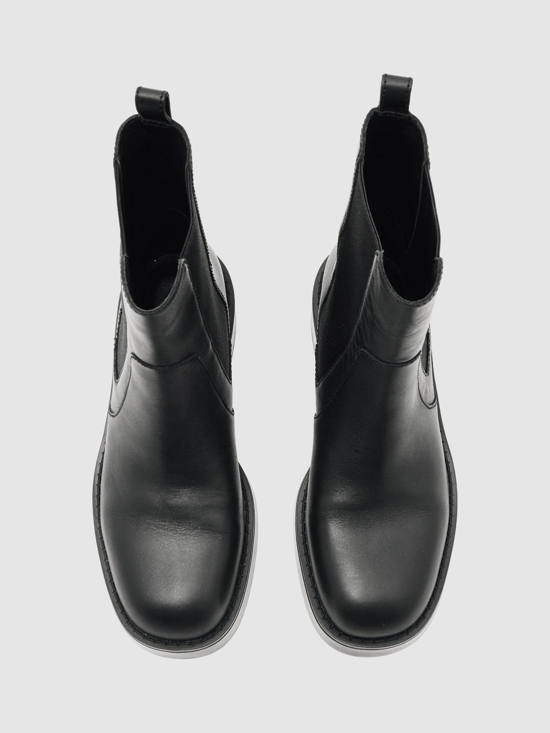 Product image 4 of 5, which shows Reiss Phoebe Leather Chelsea Boots, Black, 3