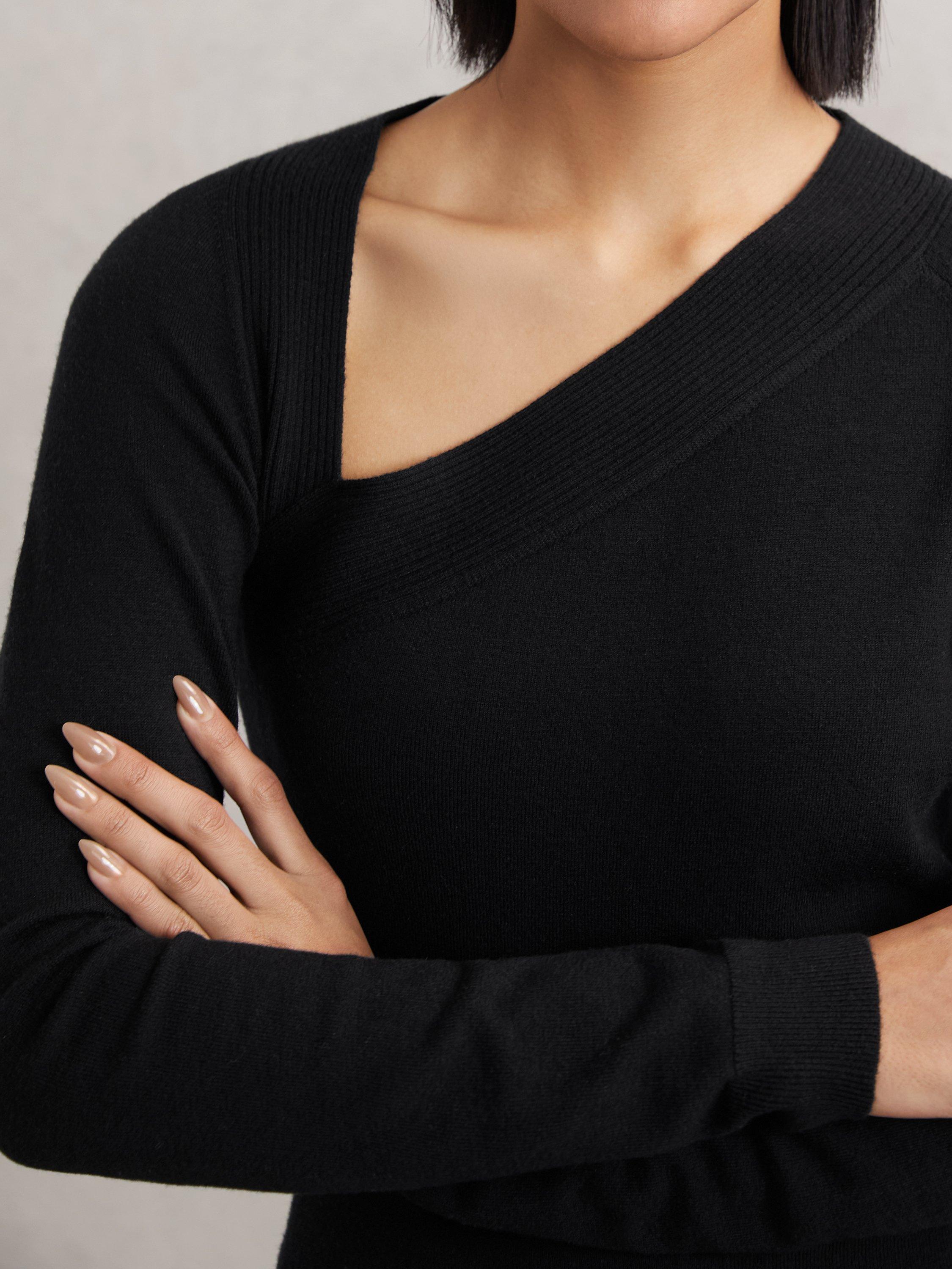 Product image 4 of 5, which shows Reiss Zoie Asymmetric Wool Rich Top, Black, XS