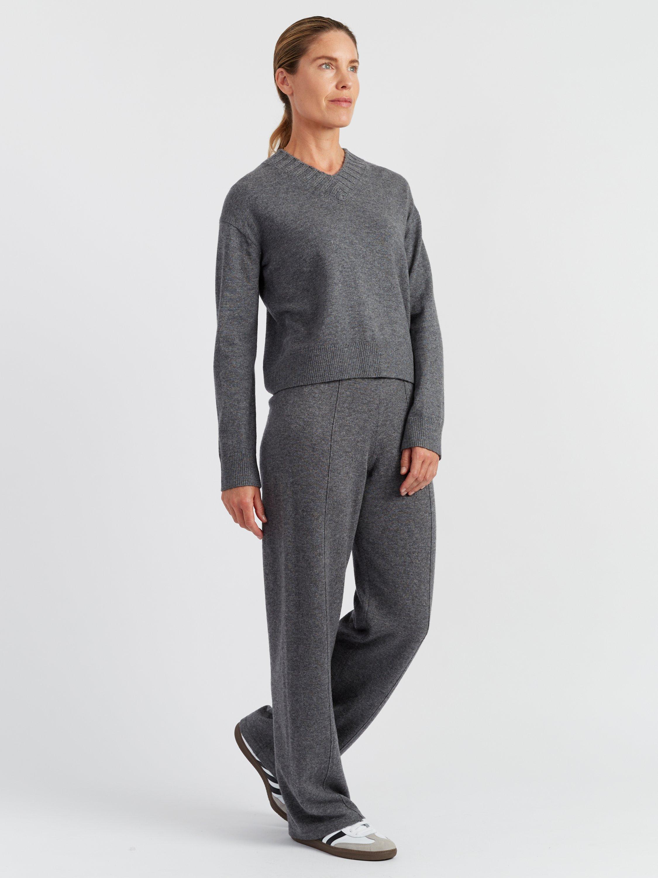 Product image 1 of 4, which shows Chinti & Parker Ribbed V-Neck Wool Rich Jumper, Grey, XS