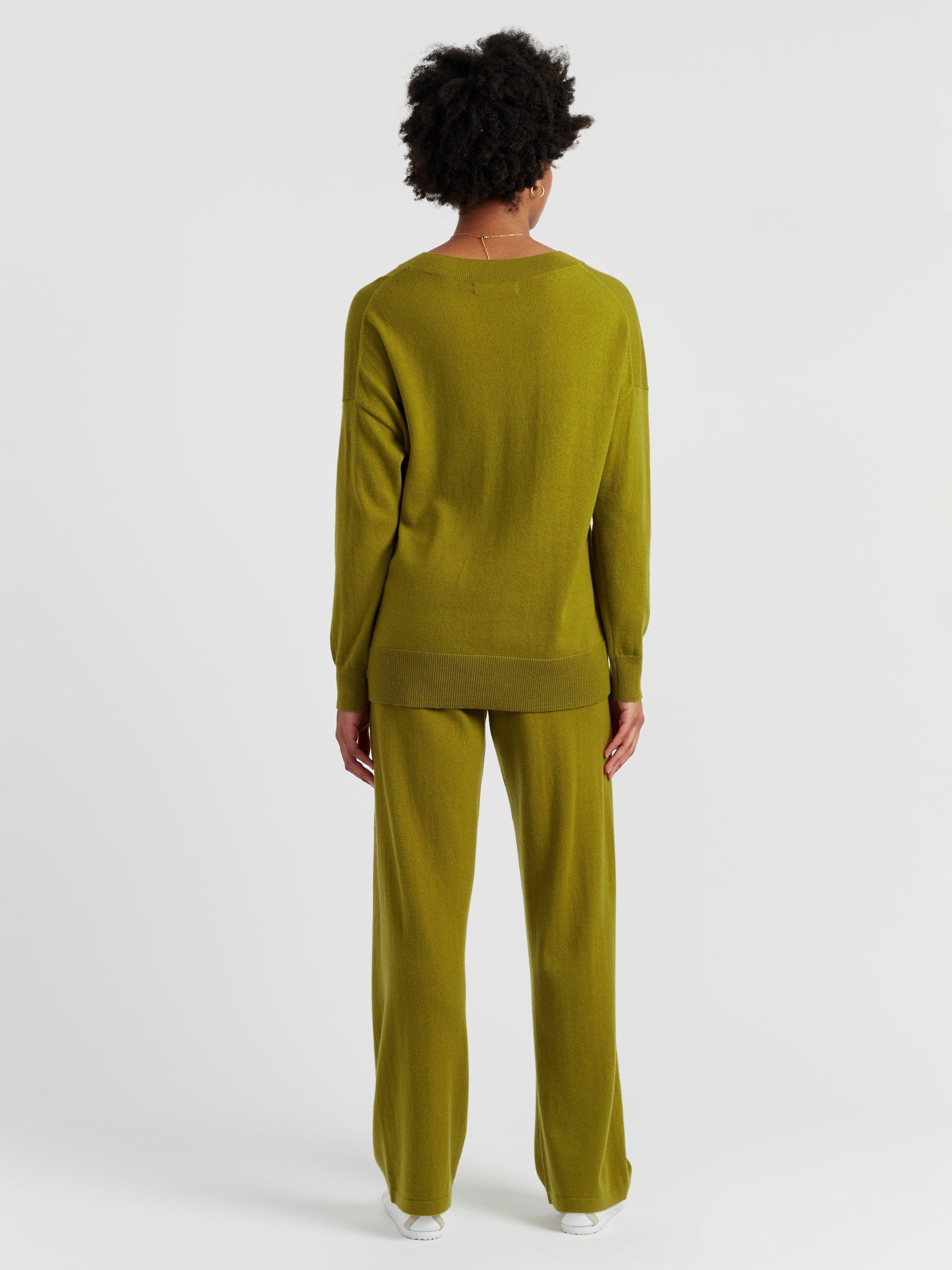 Product image 2 of 4, which shows Chinti & Parker Slouch Wool Rich Jumper, Olive, XS