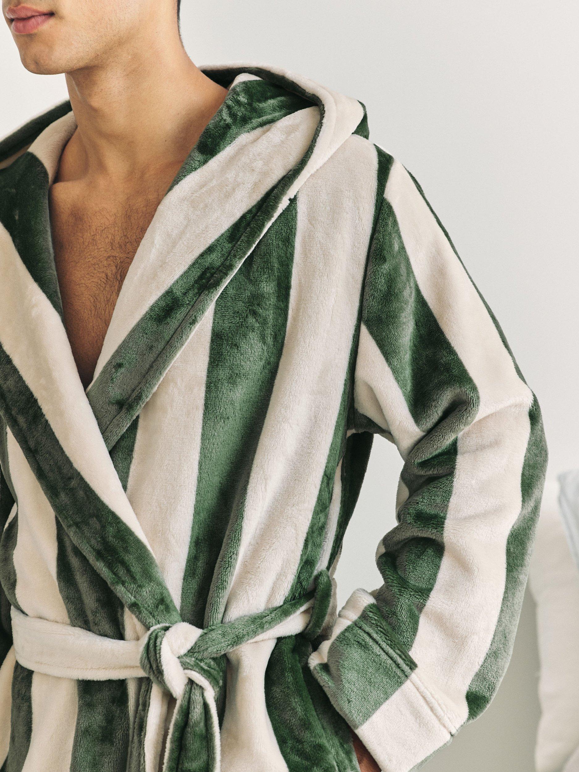 Product image 4 of 5, which shows Chelsea Peers Stripe Dressing Down, White/Green, S