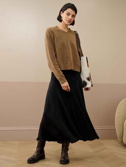 Brora Alpaca-Merino Wool Blend V-Neck Jumper, Toffee