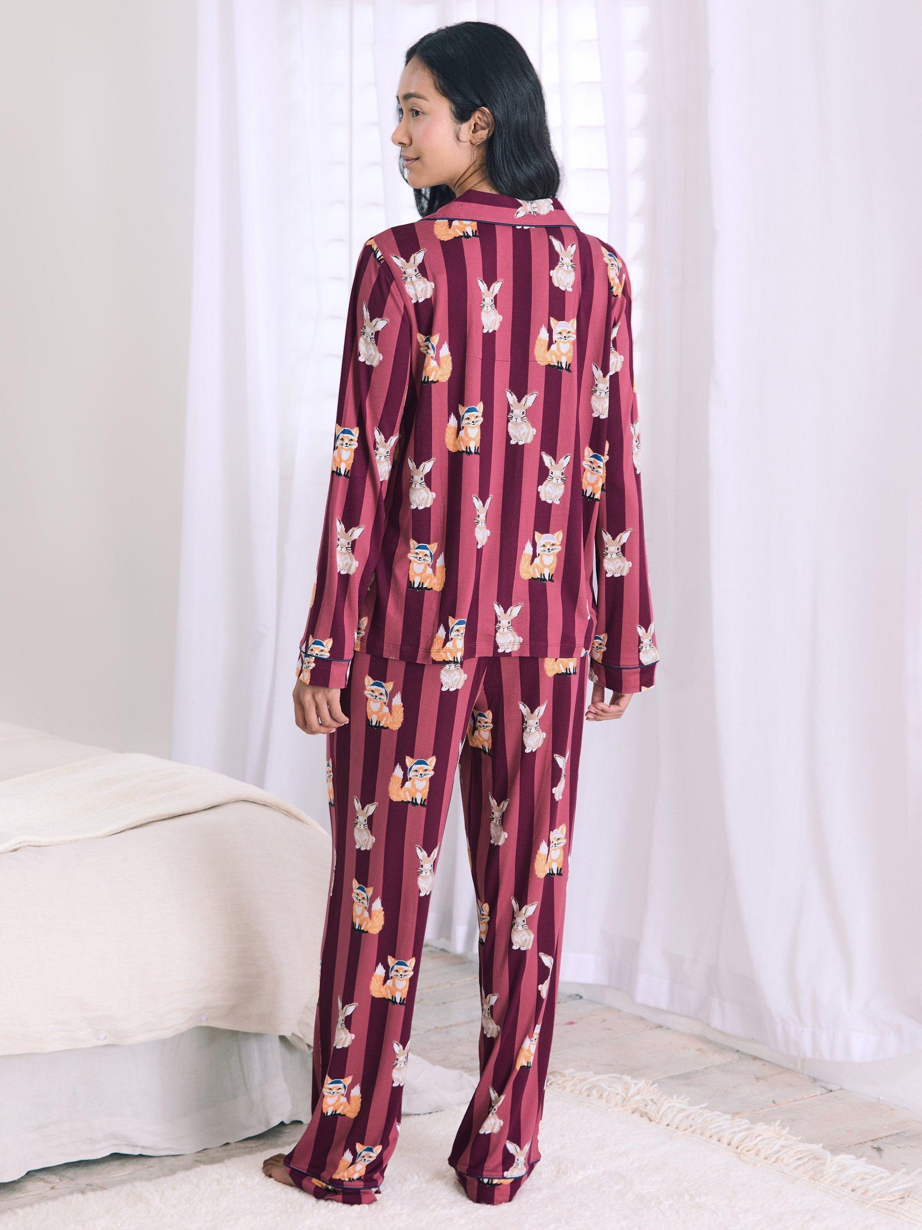 Product image 2 of 6, which shows Chelsea Peers Fox & Hare Button Through Long Pyjama Set, Burgundy, 10