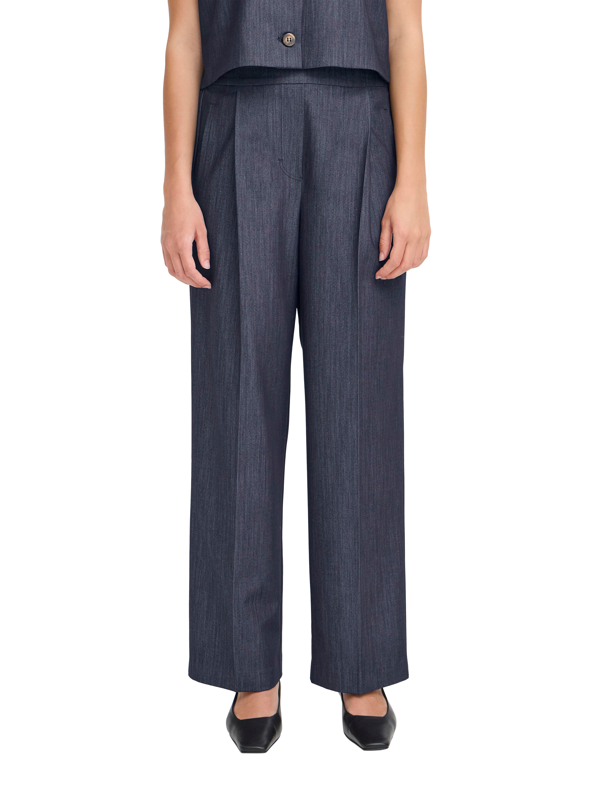 Product image 1 of 7, which shows ICHI Jumi Straight Trousers, Dark Blue, 8