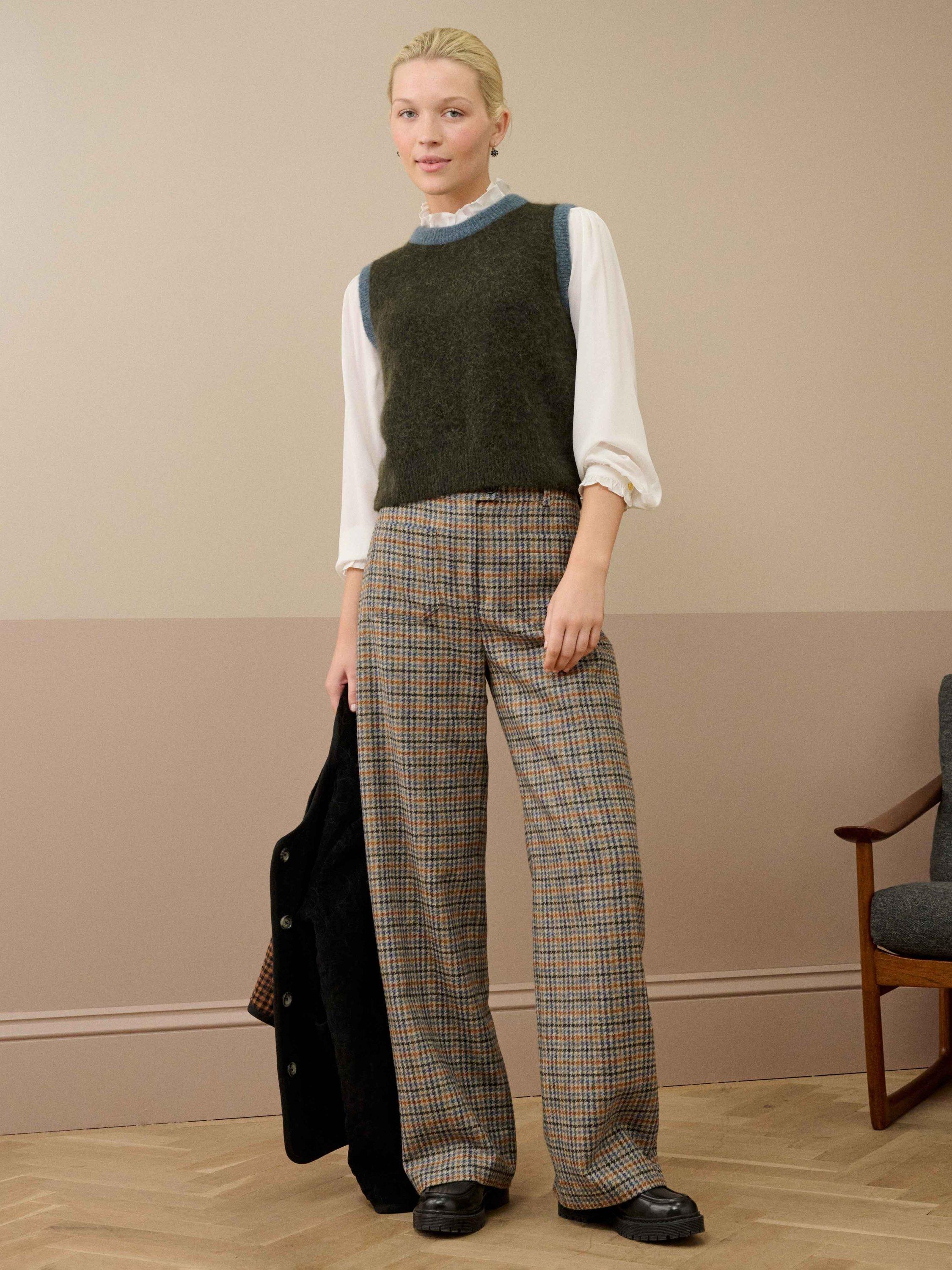 Product image 2 of 5, which shows Brora Wool Blend Sleeveless Round Neck Tank Top, Seaweed, 16-18