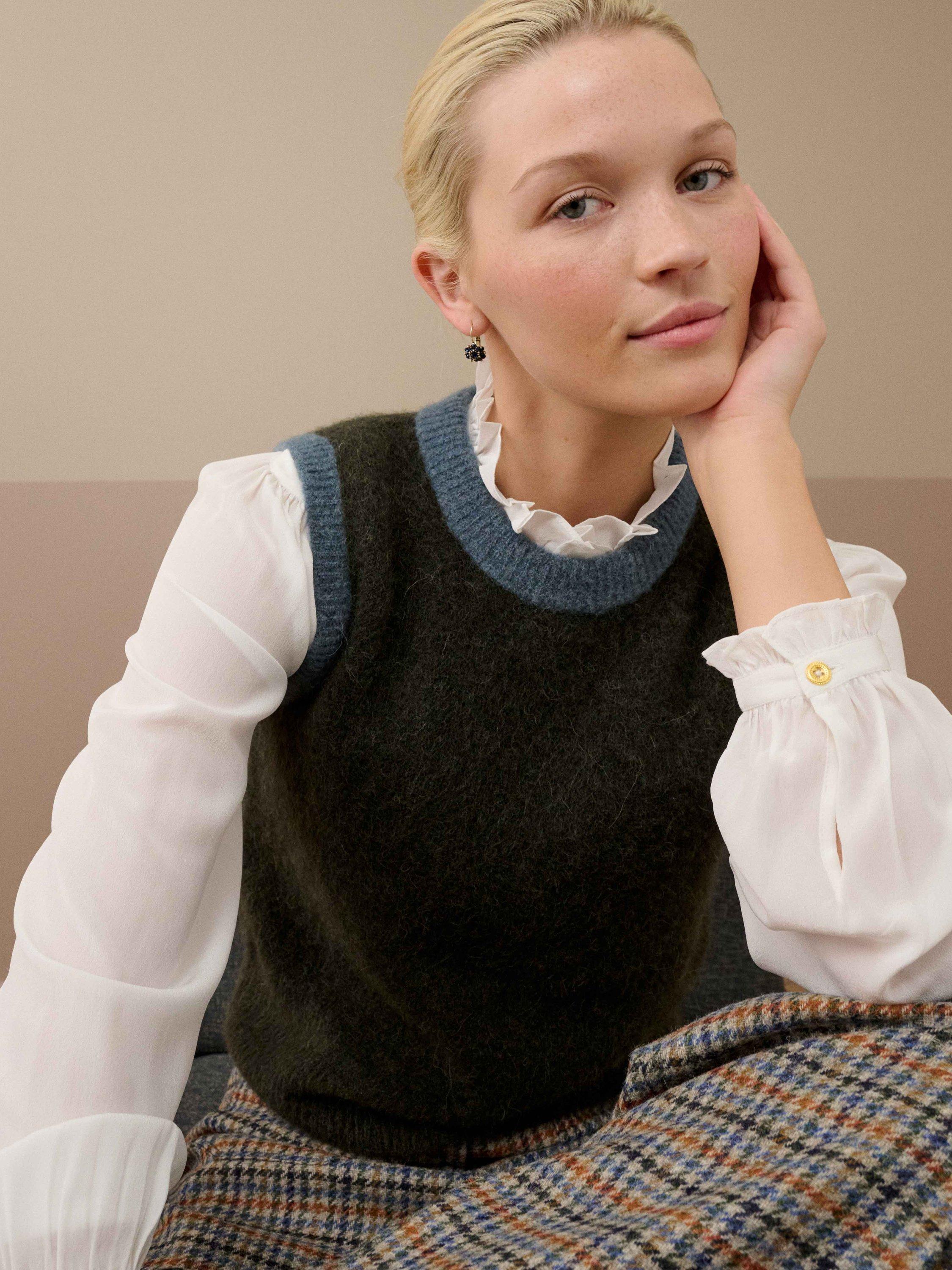 Product image 3 of 5, which shows Brora Wool Blend Sleeveless Round Neck Tank Top, Seaweed, 16-18