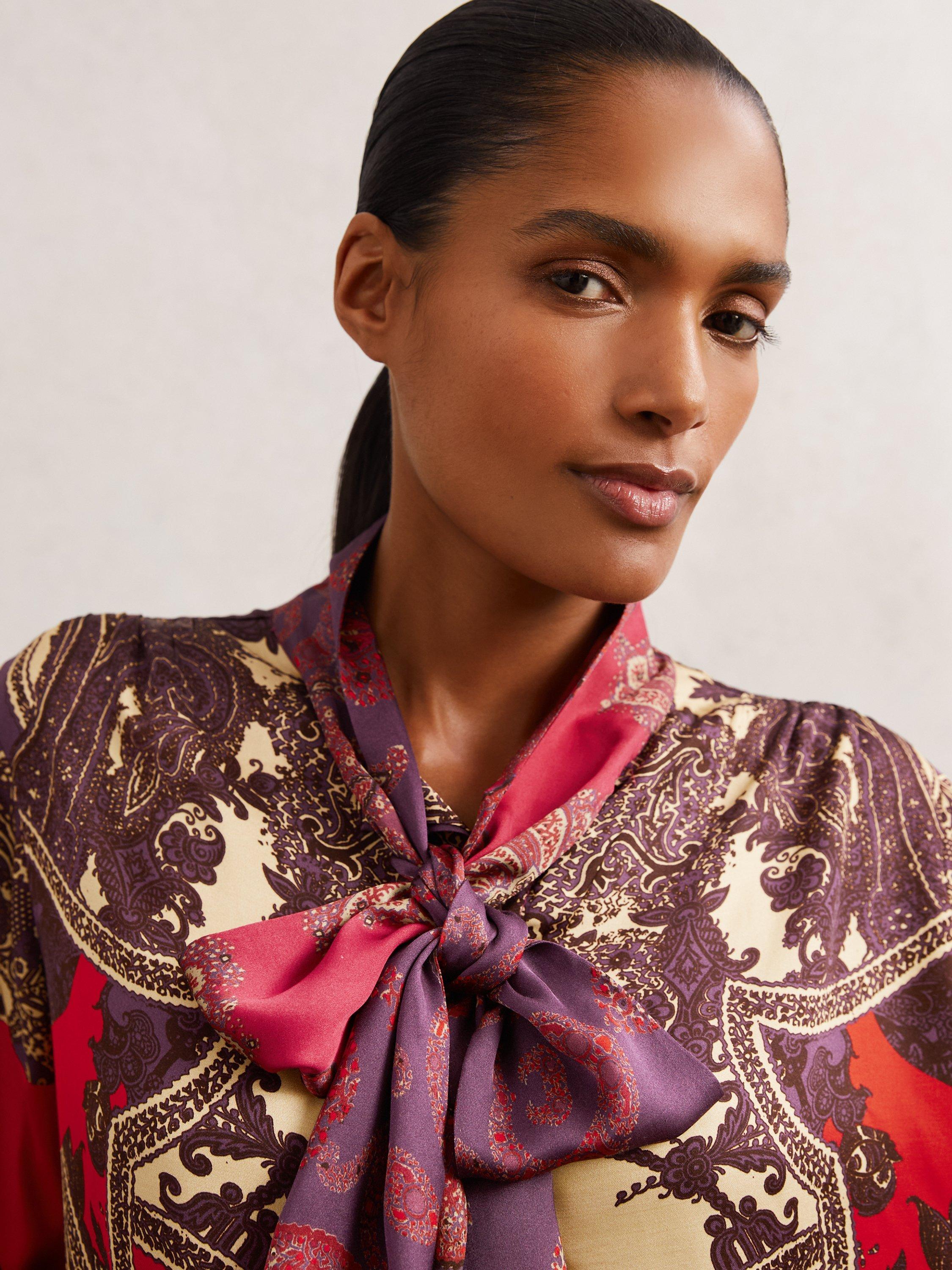 Product image 4 of 5, which shows Reiss Jade Paisley Top, Red, 6