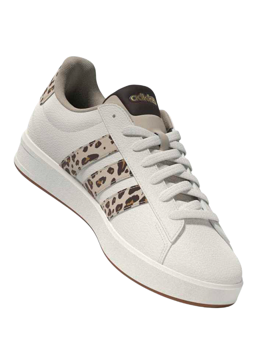 Product image 2 of 7, which shows adidas VL Court 3.0 Trainers, White/Multi, 4