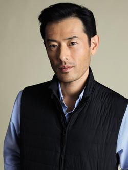 Charles Tyrwhitt Quilted Sleeveless Gilet - view 2, Navy