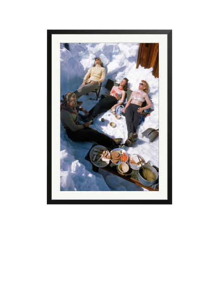 Sonic Editions Skiers Sunbathing Framed Print, Black
