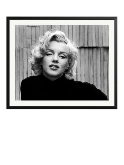 Sonic Editions Marilyn Monroe Posing Framed Print, Black