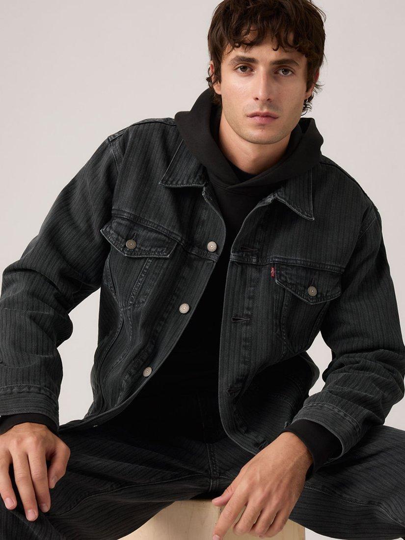 Product image 4 of 4, which shows Levi's Relaxed Trucker Jacket, Onyx, S